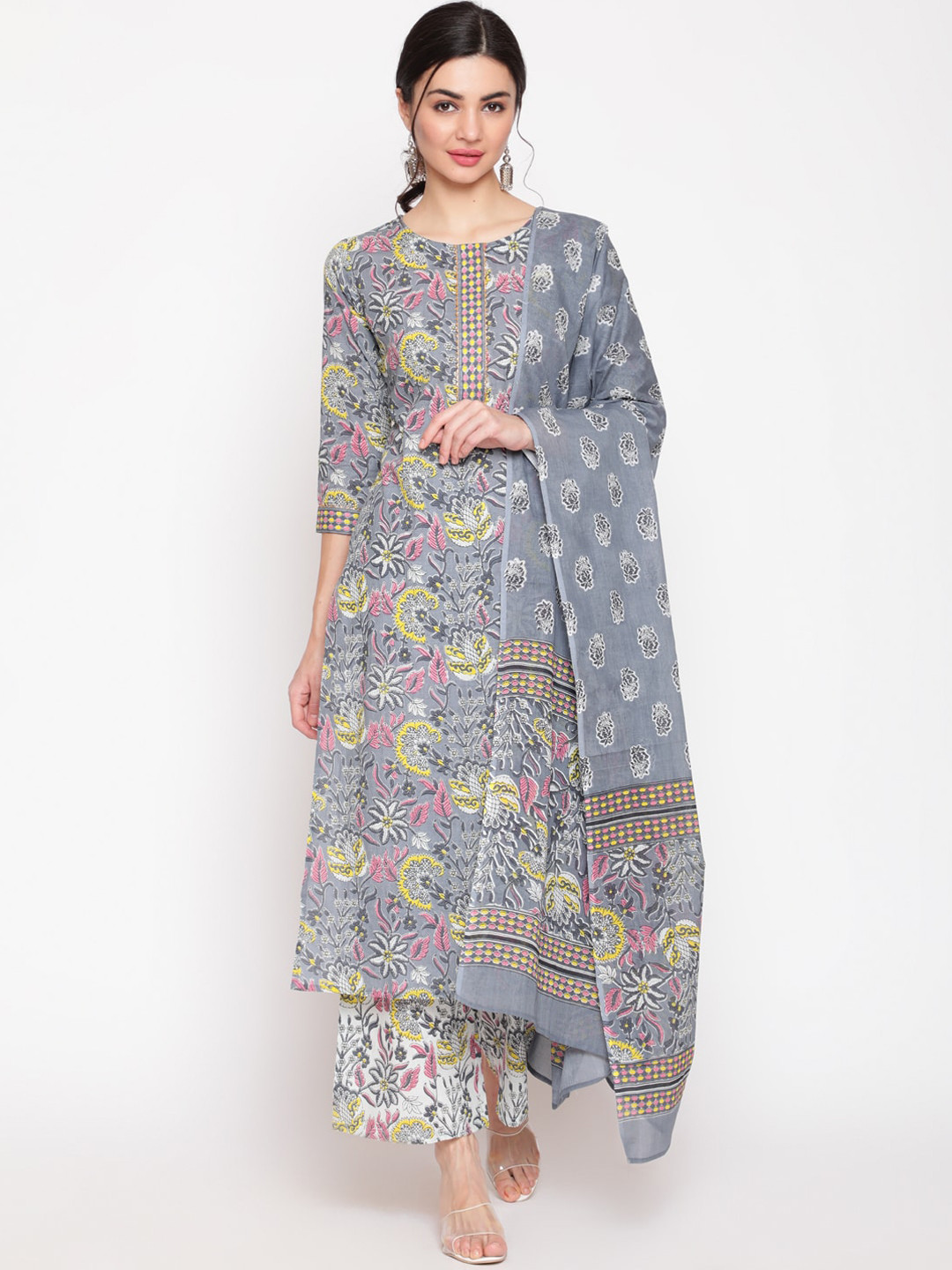 GLAM ROOTS Women Grey Floral Printed Gotta Patti Pure Cotton Kurta with Trousers & Dupatta
GLAM ROOTS Women Grey Floral Printed Gotta Patti Pure Cotton Kurta with Trousers & Dupatta