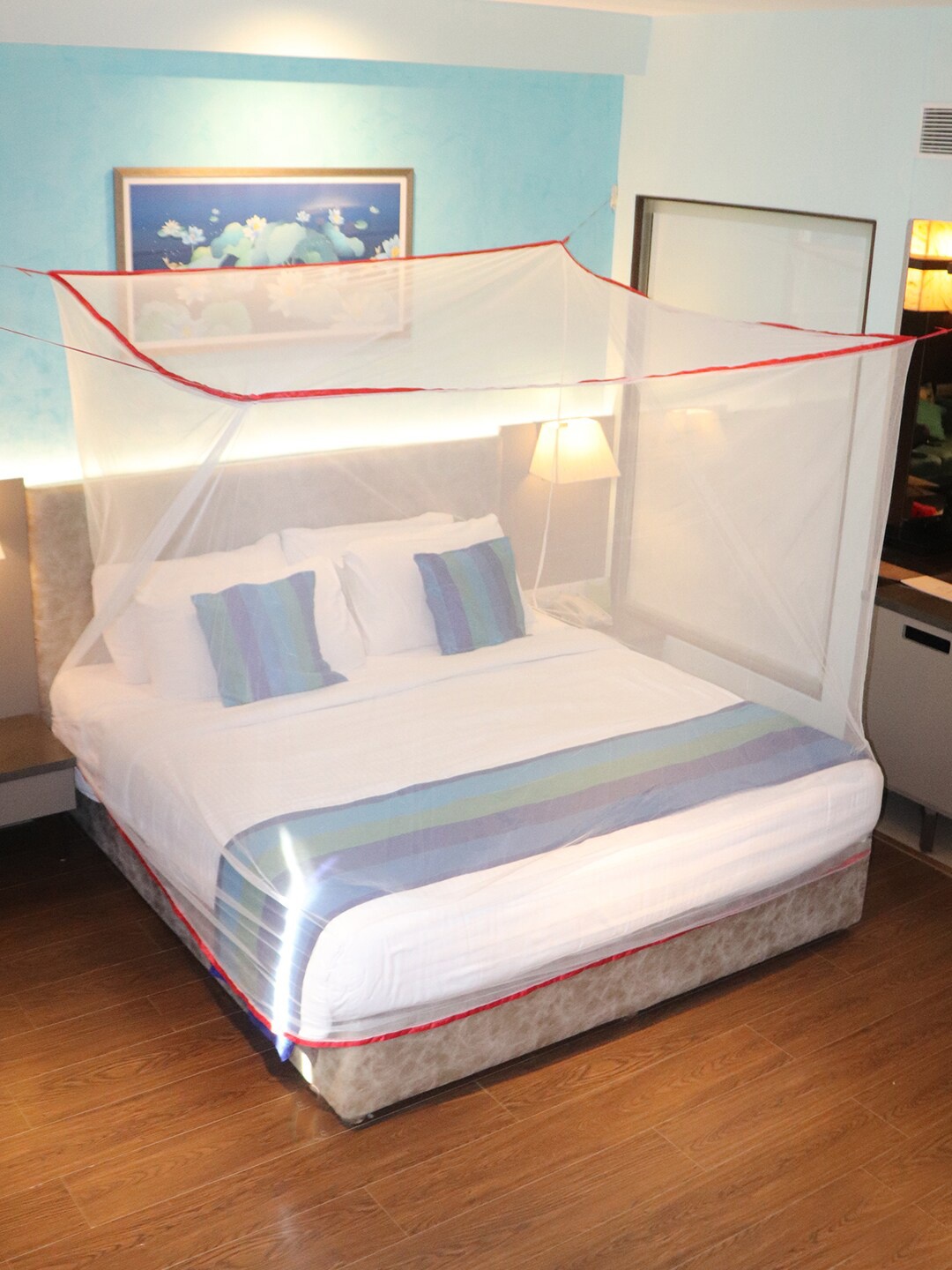 Silver Shine Red & White Solid Foldable Mosquito Net