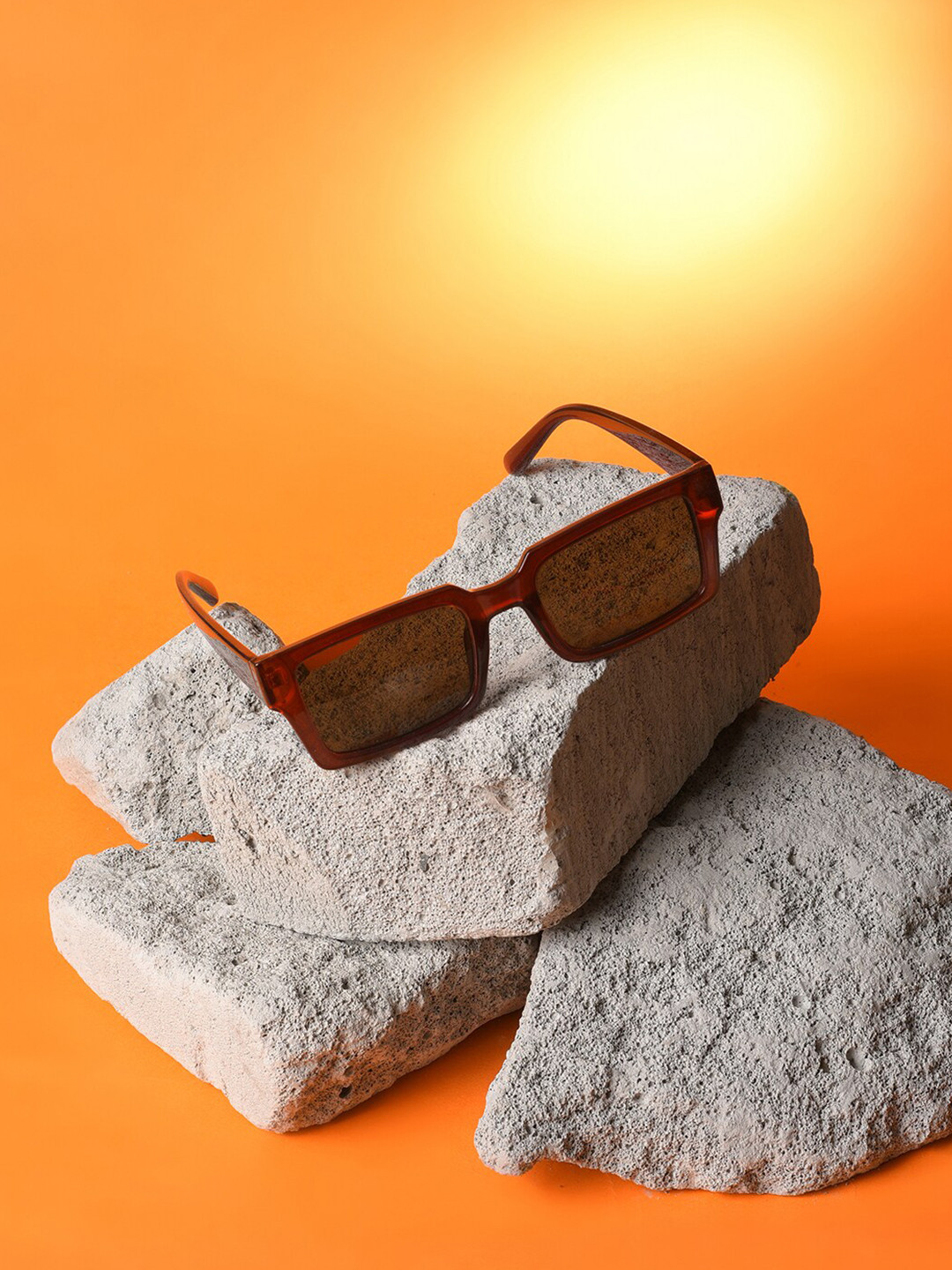 HAUTE SAUCE by Campus Sutra Women Brown Lens & Brown Rectangle Sunglasses with UV Protected Lens
HAUTE SAUCE by Campus Sutra Women Brown Lens & Brown Rectangle Sunglasses with UV Protected Lens