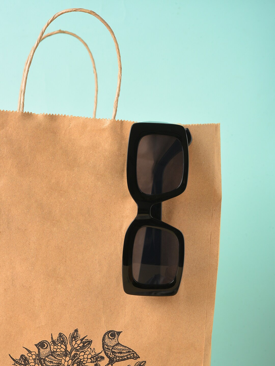 HAUTE SAUCE by Campus Sutra Women Black Lens & Black Wayfarer Sunglasses with UV Protected Lens
HAUTE SAUCE by Campus Sutra Women Black Lens & Black Wayfarer Sunglasses with UV Protected Lens
