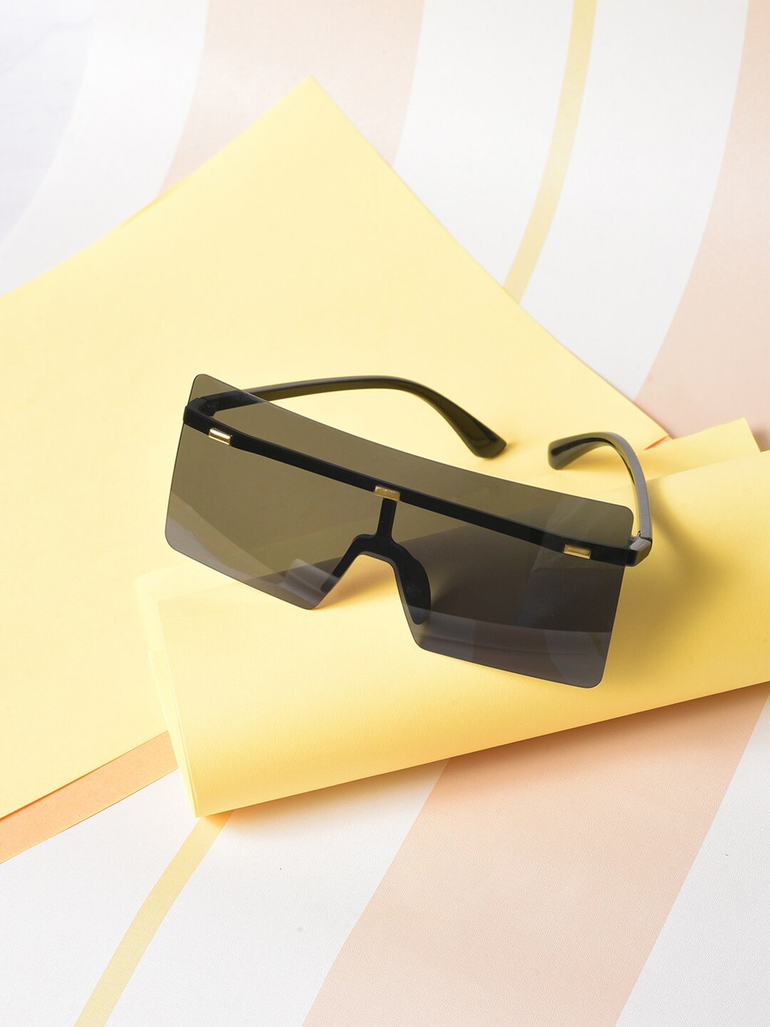 HAUTE SAUCE by Campus Sutra Women Black Lens & Black Oversized Sunglasses with UV Protected Lens
HAUTE SAUCE by Campus Sutra Women Black Lens & Black Oversized Sunglasses with UV Protected Lens
