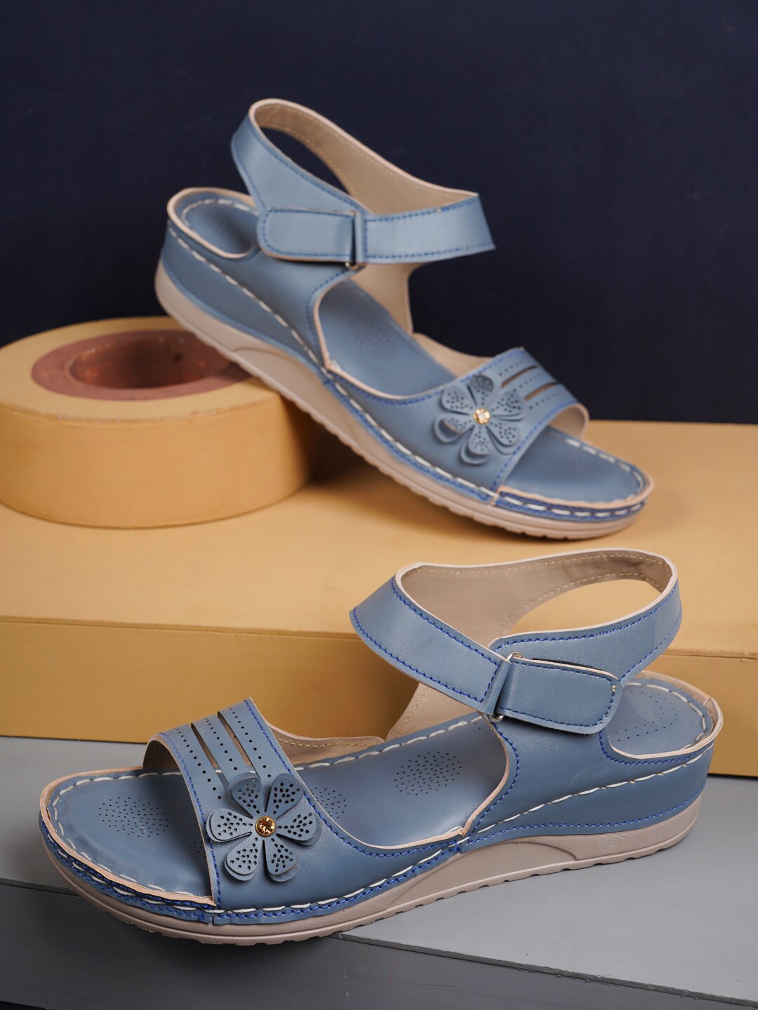 VEILLE Blue PU Flatform Heels