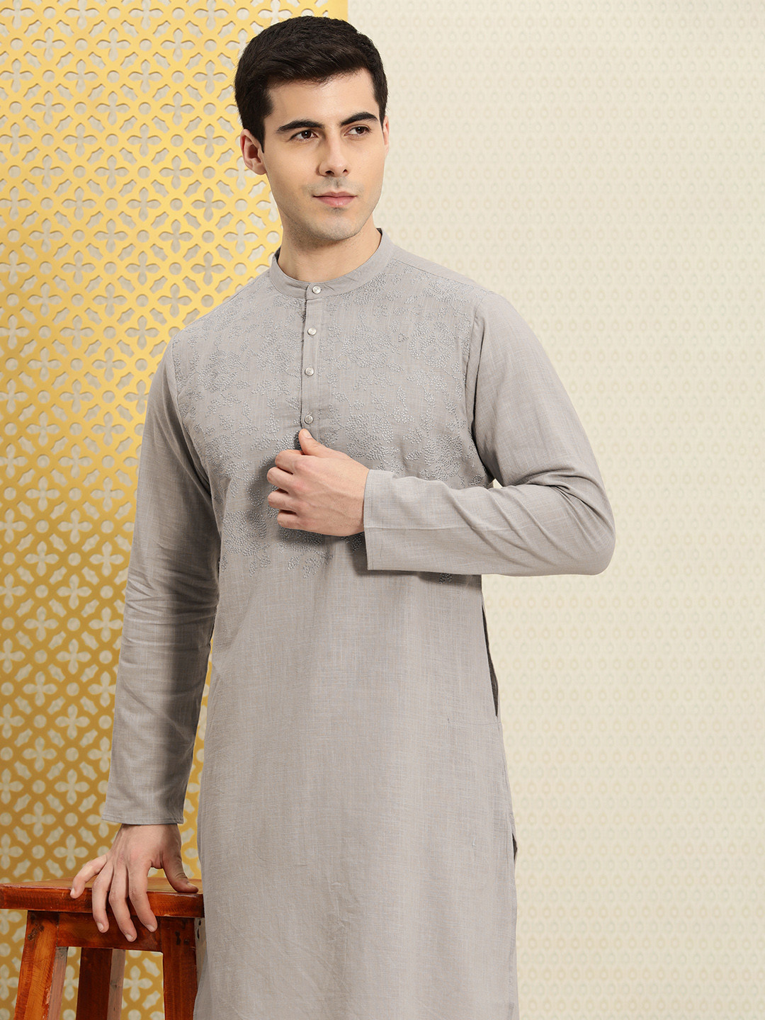 House of Pataudi Men Ethnic Motifs Embroidered Thread Work Pure Cotton Jashn Kurta, Grey
House of Pataudi Men Ethnic Motifs Embroidered Thread Work Pure Cotton Jashn Kurta, Grey