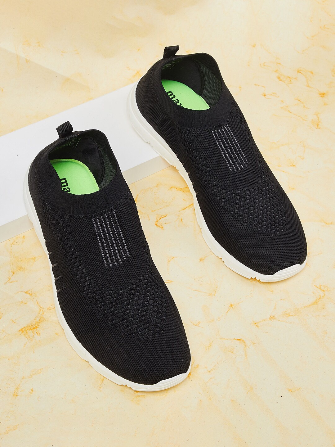 max Men Black Running Non-Marking Shoes