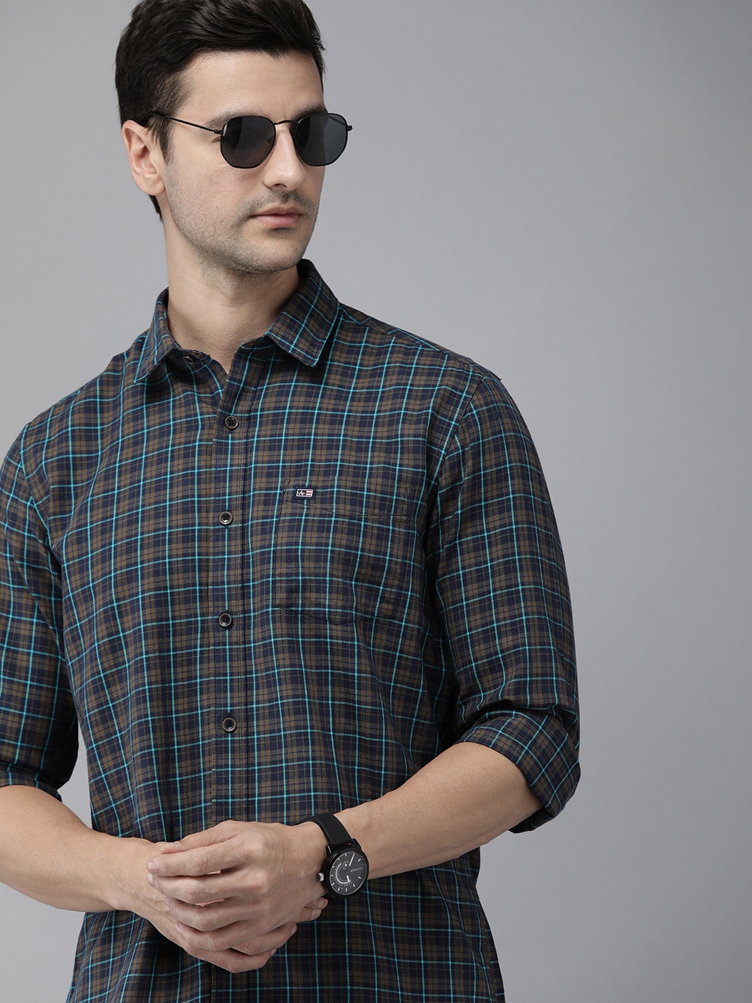 Arrow Sport Men Olive Green & Navy Blue Manhattan Slim Checked Pure Cotton Casual Shirt
Arrow Sport Men Olive Green & Navy Blue Manhattan Slim Checked Pure Cotton Casual Shirt