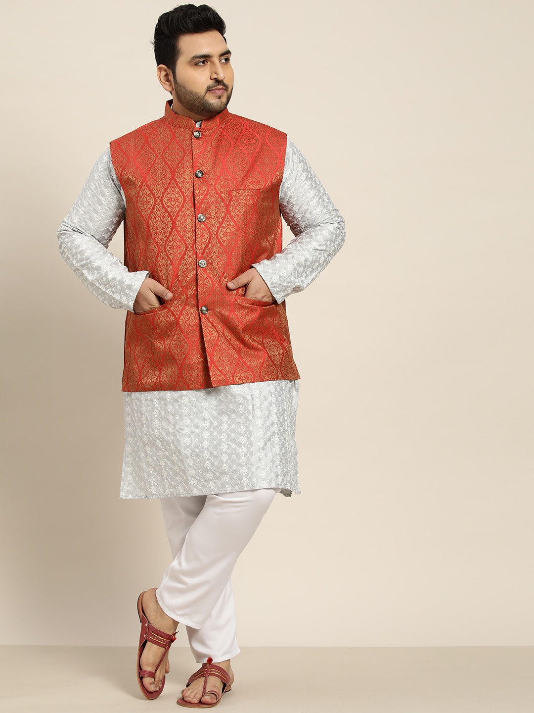 SOJANYA PLUS Men Grey & White Chikankari Embroidered Kurta with Churidar & Nehru Jacket
SOJANYA PLUS Men Grey & White Chikankari Embroidered Kurta with Churidar & Nehru Jacket