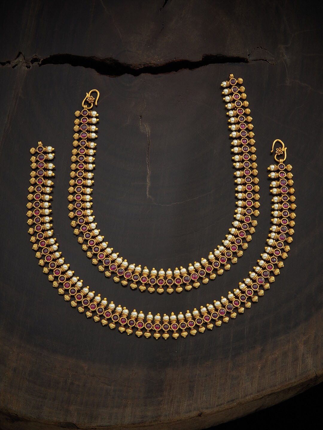 Kushal's Fashion Jewellery Set Of 2 Gold-Plated Red & White Stone-Studded & Beaded Anklets
Kushal's Fashion Jewellery Set Of 2 Gold-Plated Red & White Stone-Studded & Beaded Anklets