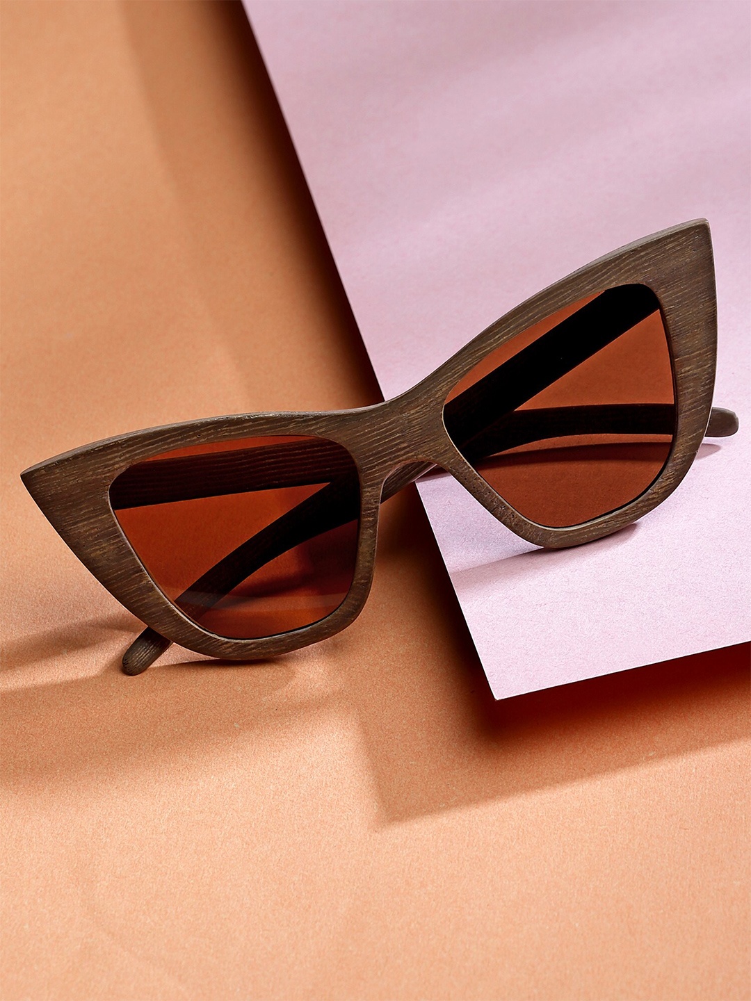 SASHA Unisex Brown Cateye Sunglasses VRSG- 125-Weathered Vintage Light & brown lens
SASHA Unisex Brown Cateye Sunglasses VRSG- 125-Weathered Vintage Light & brown lens