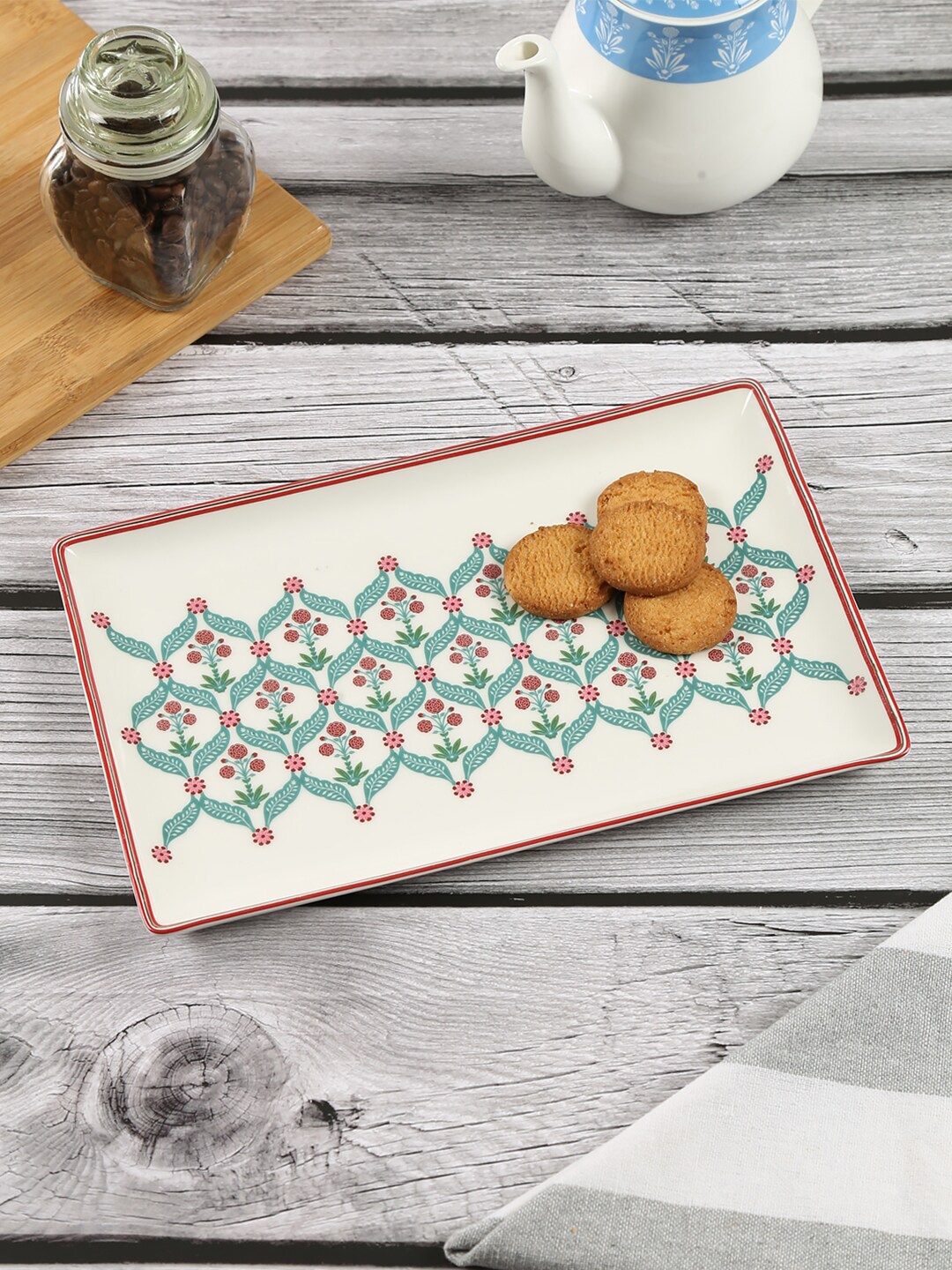 India Circus by Krsnaa Mehta Cream-Coloured & Green Printed Blooming Dahlia Large Rectangle Platter
India Circus by Krsnaa Mehta Cream-Coloured & Green Printed Blooming Dahlia Large Rectangle Platter