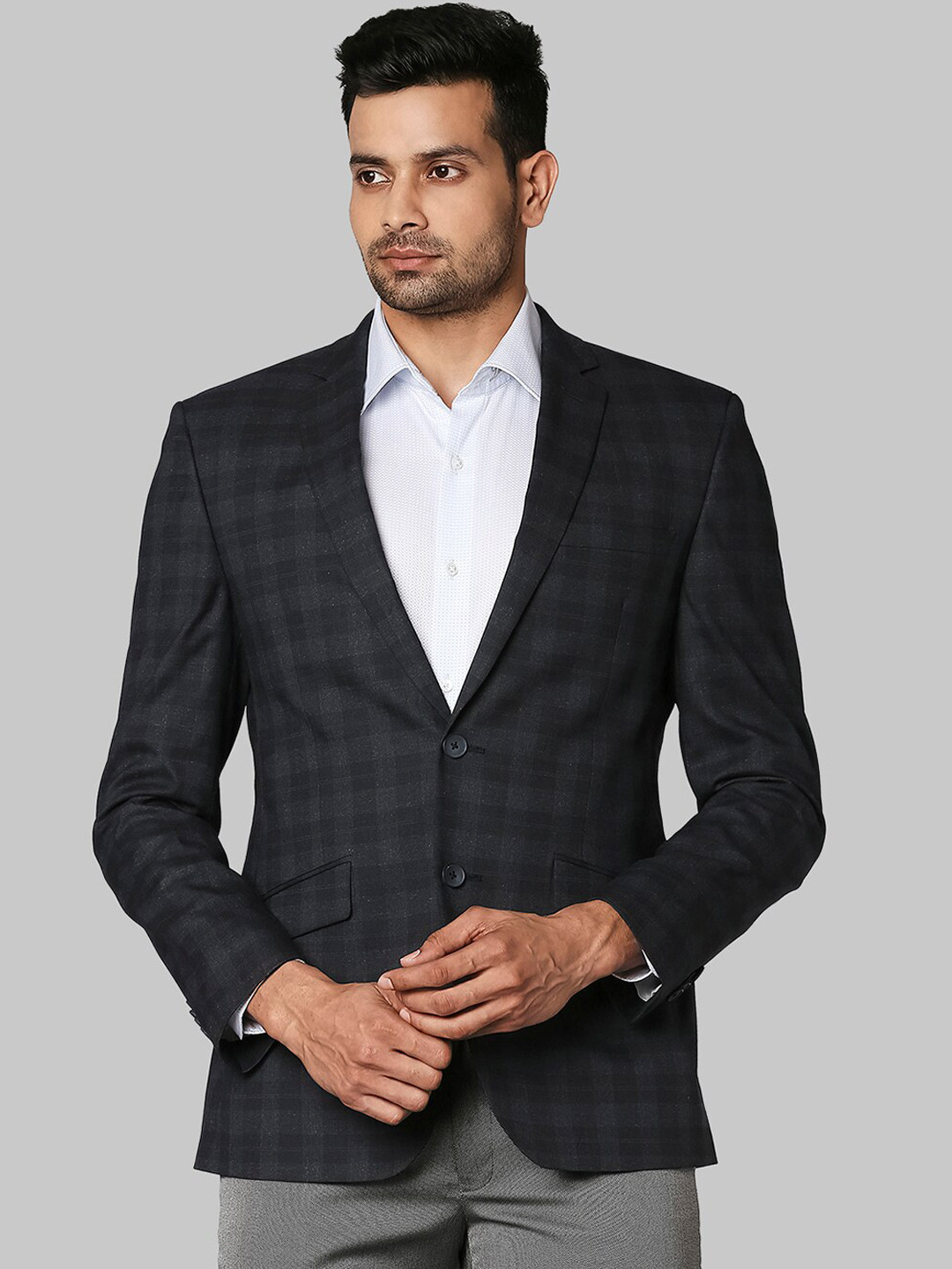 Park Avenue Men Dark Blue Checked Printed Single-Breasted Super Slim-Fit Formal Blazer
Park Avenue Men Dark Blue Checked Printed Single-Breasted Super Slim-Fit Formal Blazer