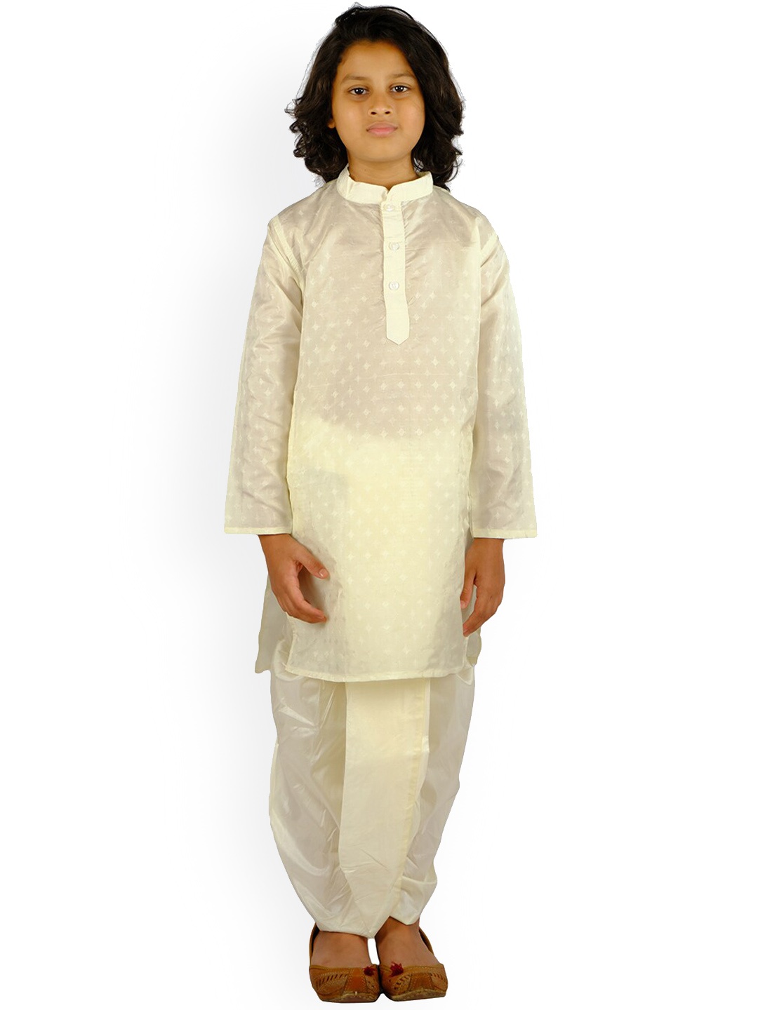 Sethukrishna Boys Cream-Coloured Embroidered Angrakha Kurta with Salwar & With Dupatta
Sethukrishna Boys Cream-Coloured Embroidered Angrakha Kurta with Salwar & With Dupatta