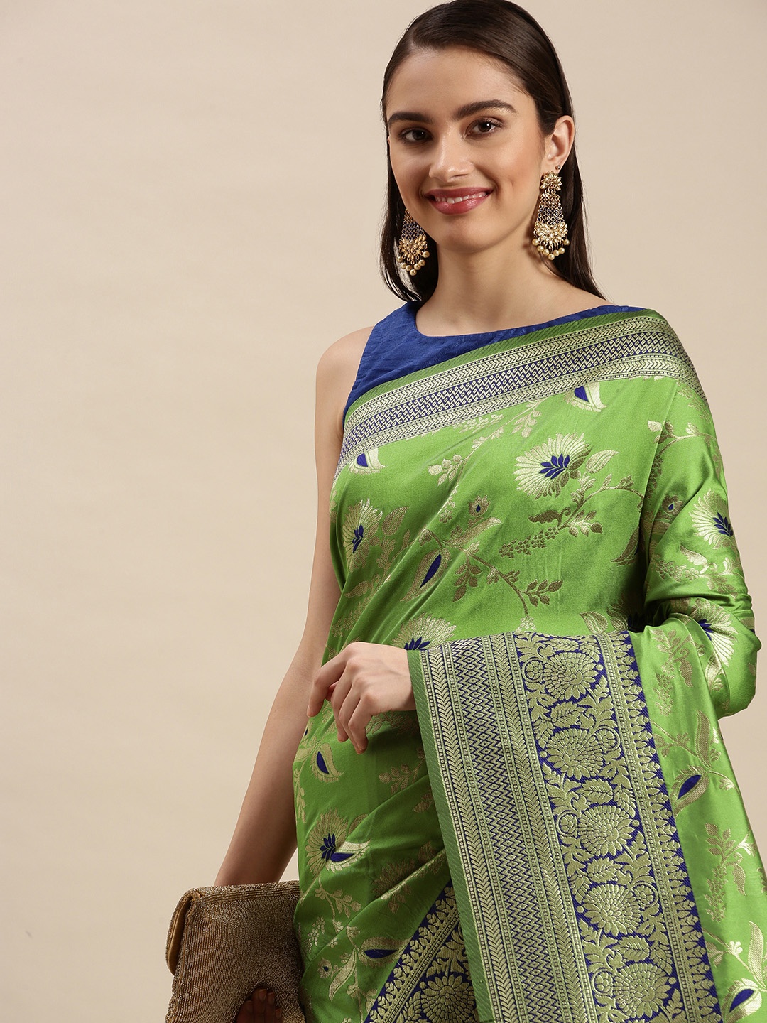 Royal Rajgharana Saree Green & Gold Floral Zari Silk Blend Celebrity Banarasi Sarees
Royal Rajgharana Saree Green & Gold Floral Zari Silk Blend Celebrity Banarasi Sarees
