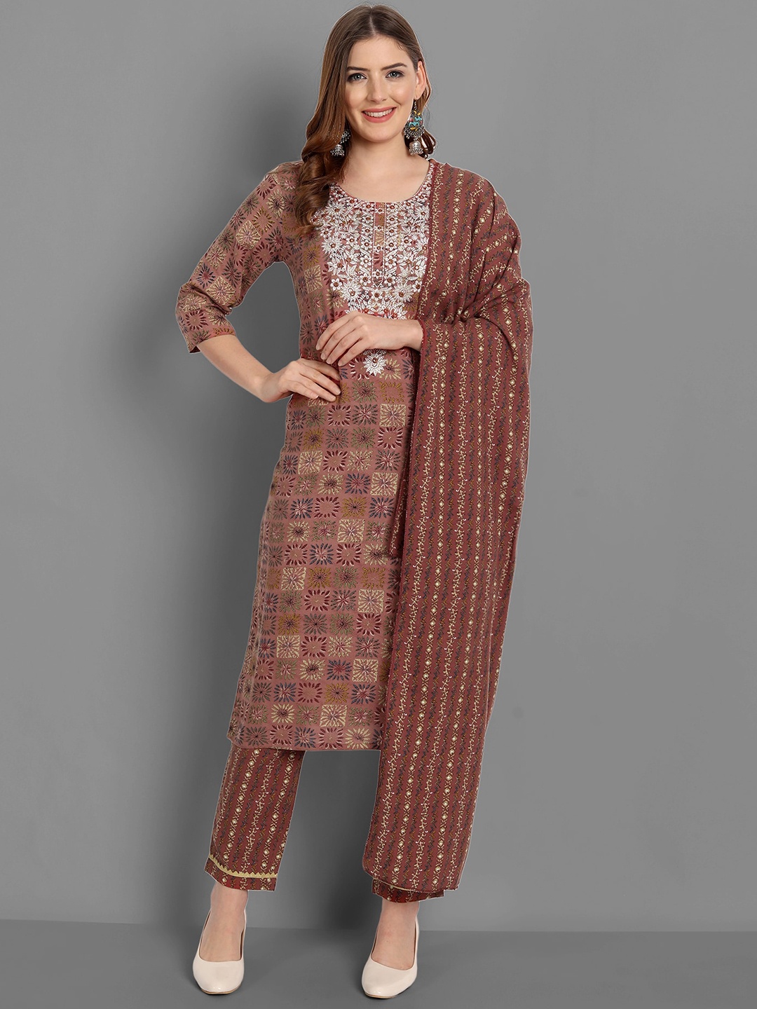 SINGNI Women Brown Ethnic Motifs Embroidered Thread Work Kurta with Trousers & With Dupatta
SINGNI Women Brown Ethnic Motifs Embroidered Thread Work Kurta with Trousers & With Dupatta
