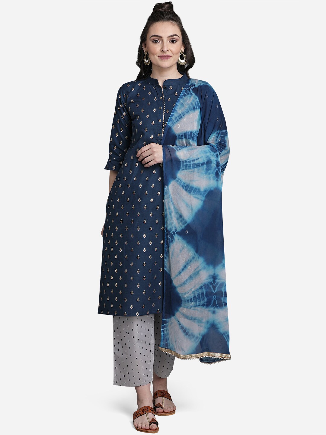 MOKOSH Women Navy Blue Ethnic Motifs Printed Pure Cotton Kurta with Trousers & With Dupatta
MOKOSH Women Navy Blue Ethnic Motifs Printed Pure Cotton Kurta with Trousers & With Dupatta