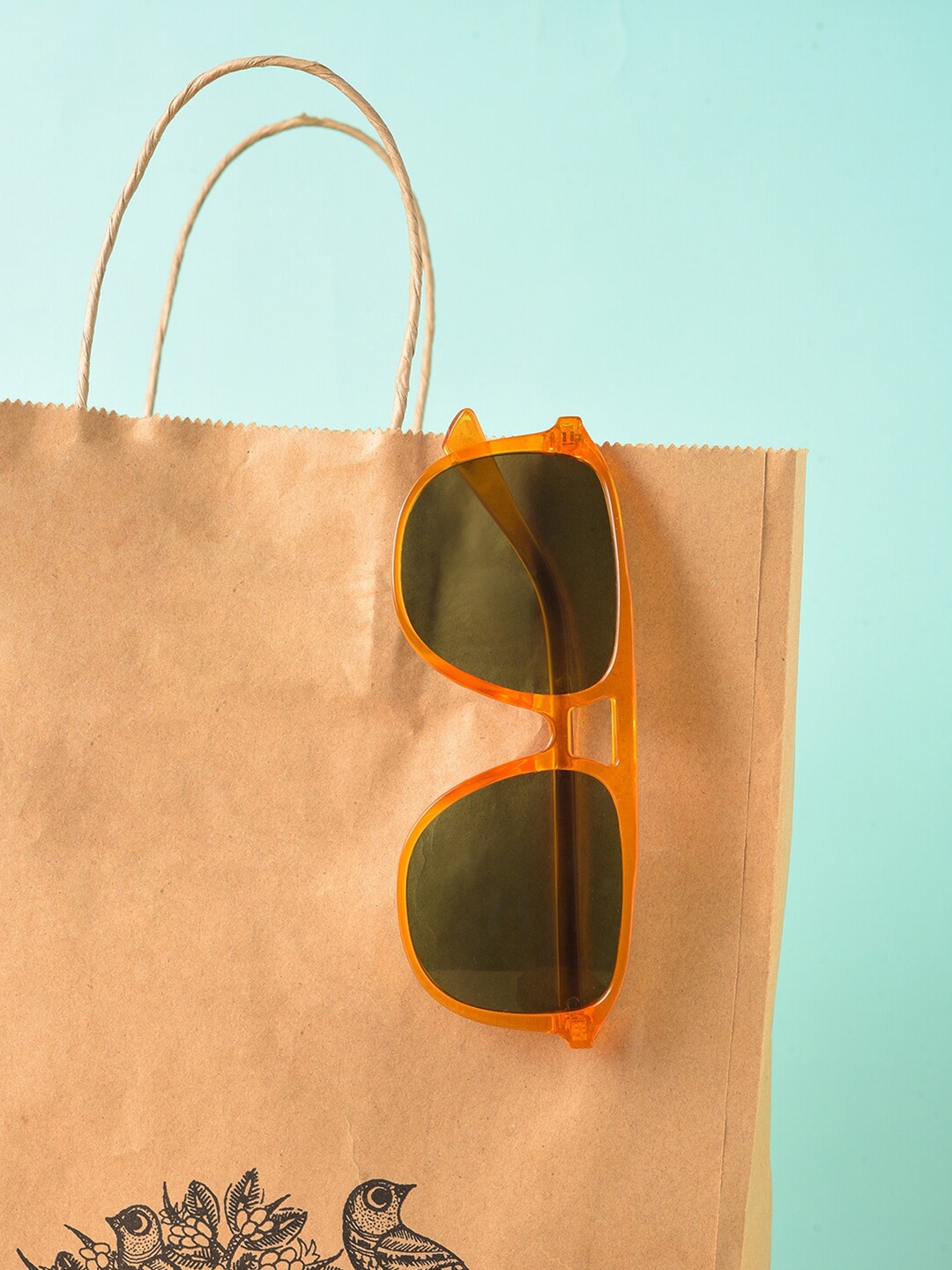 HAUTE SAUCE by Campus Sutra Unisex Black Lens & Yellow Aviator Sunglasses with UV Protected Lens
HAUTE SAUCE by Campus Sutra Unisex Black Lens & Yellow Aviator Sunglasses with UV Protected Lens