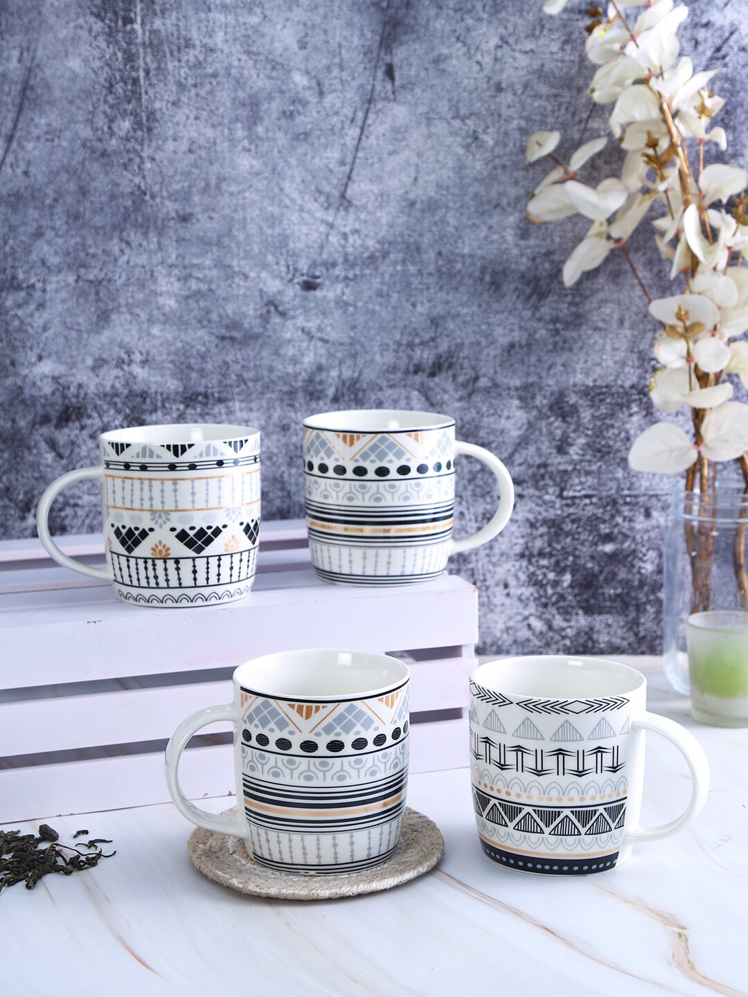 House Of Accessories Black & White Geometric Printed Ceramic Glossy Mugs Set of Cups and Mugs
House Of Accessories Black & White Geometric Printed Ceramic Glossy Mugs Set of Cups and Mugs