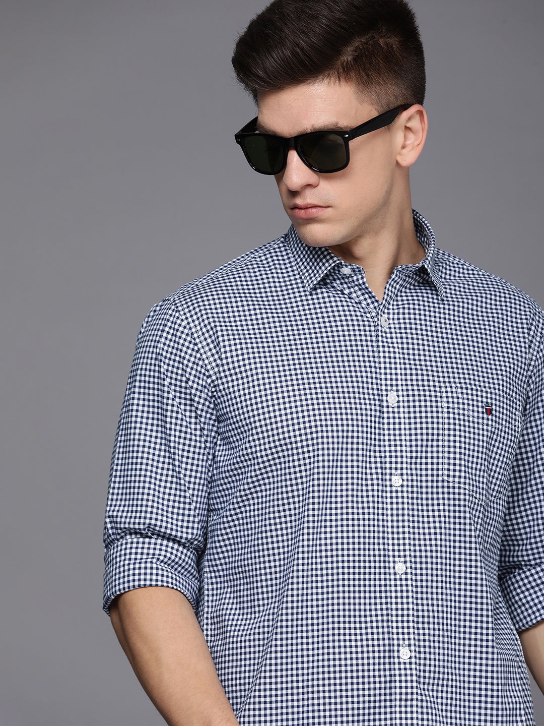 Louis Philippe Sport Men Blue & White Slim Fit Micro Checked Pure Cotton Casual Shirt
Louis Philippe Sport Men Blue & White Slim Fit Micro Checked Pure Cotton Casual Shirt