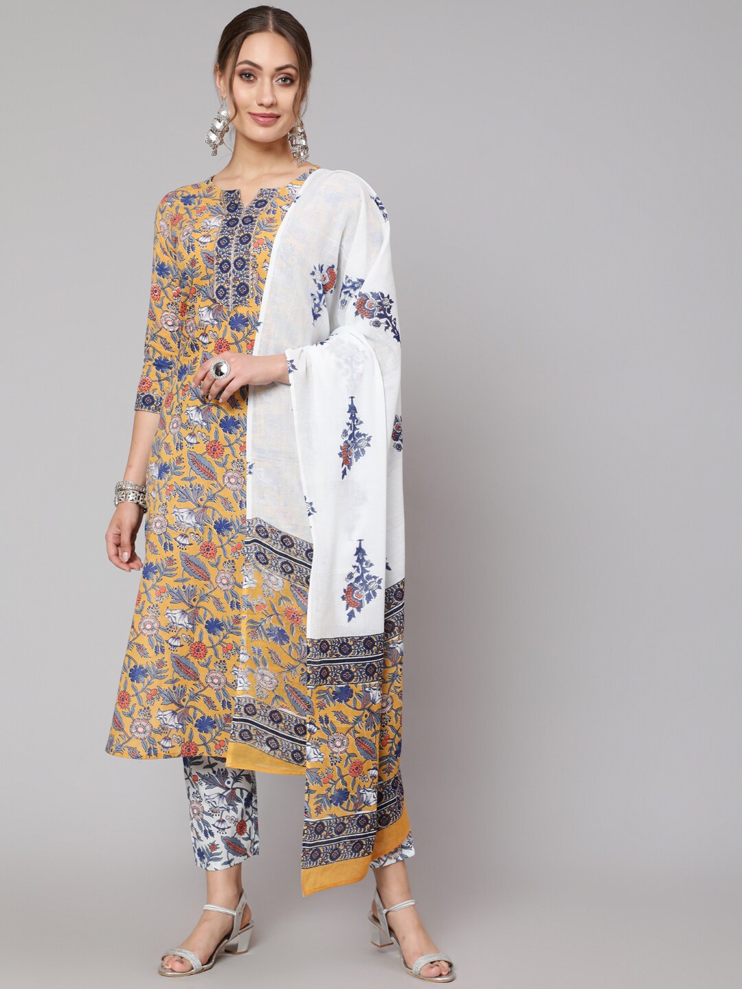 GLAM ROOTS Women Yellow Floral Yoke Design Panelled Gotta Patti Pure Cotton Kurti with Trousers & With
GLAM ROOTS Women Yellow Floral Yoke Design Panelled Gotta Patti Pure Cotton Kurti with Trousers & With