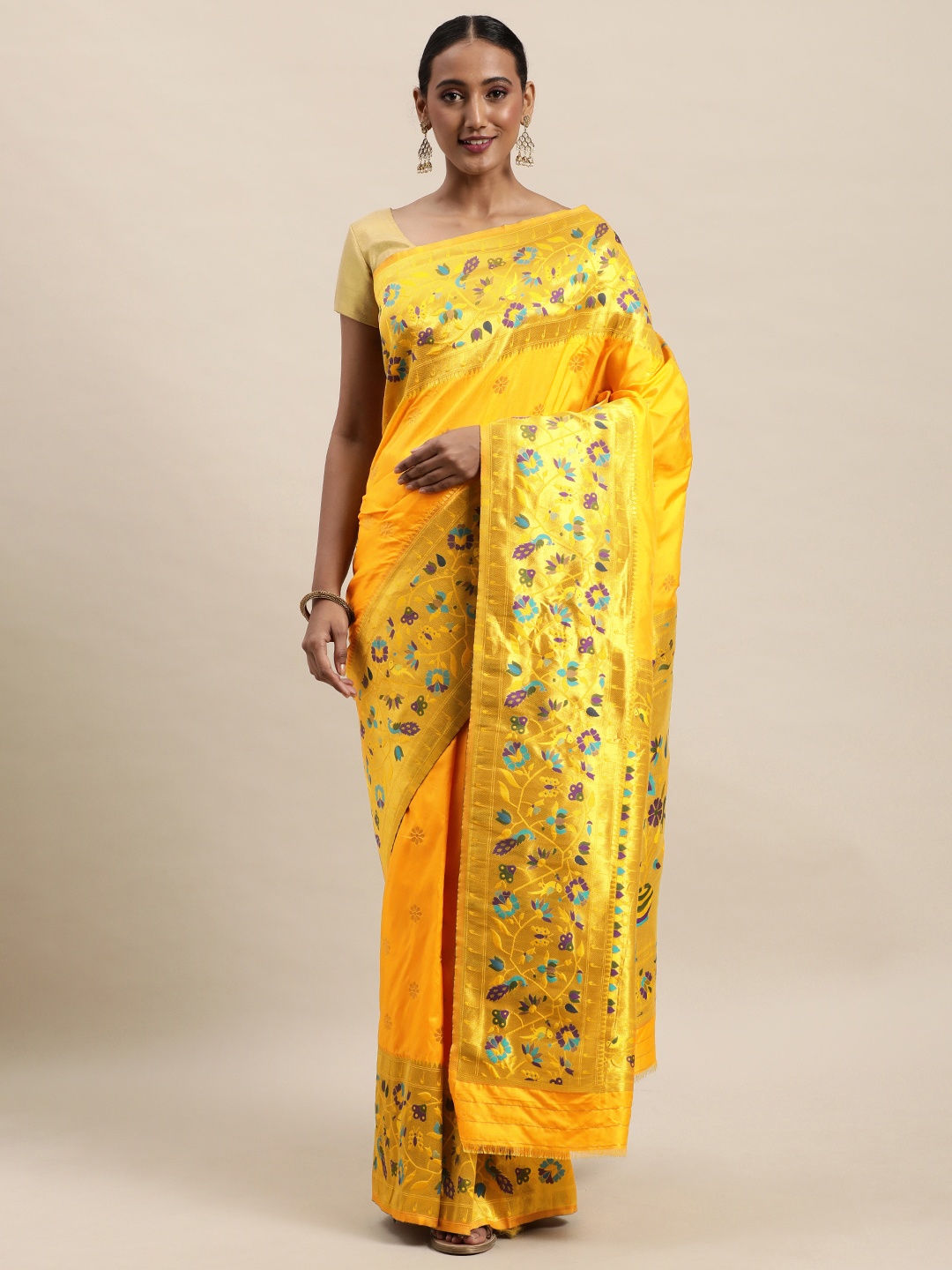 Royal Rajgharana Saree Yellow & Golden Ethnic Motifs Zari Woven Design Paithani Sarees
Royal Rajgharana Saree Yellow & Golden Ethnic Motifs Zari Woven Design Paithani Sarees
