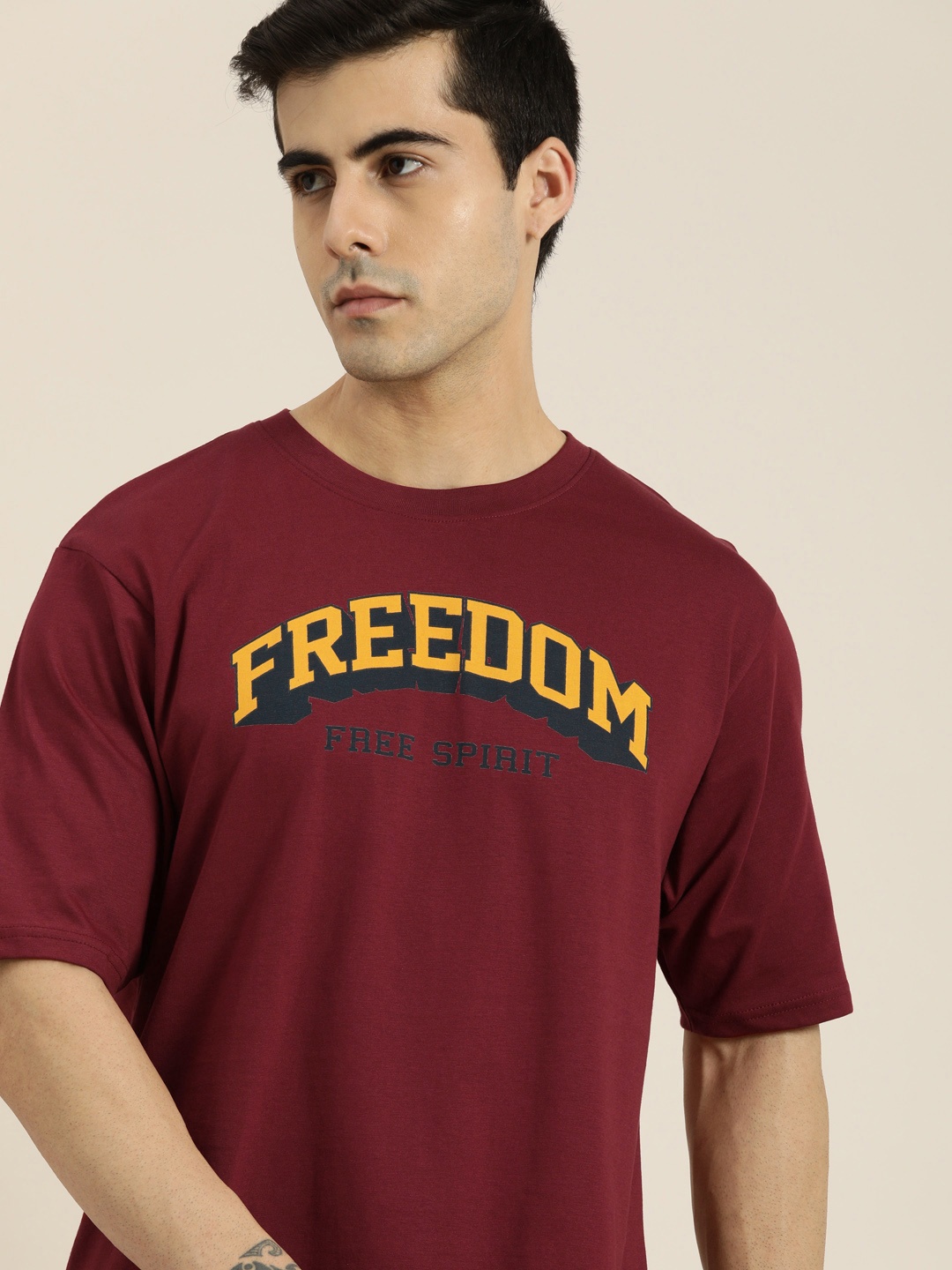 DILLINGER Men Maroon & Yellow Typography Printed Drop-Shoulder Sleeves Pure Cotton Oversized T-shirt
DILLINGER Men Maroon & Yellow Typography Printed Drop-Shoulder Sleeves Pure Cotton Oversized T-shirt