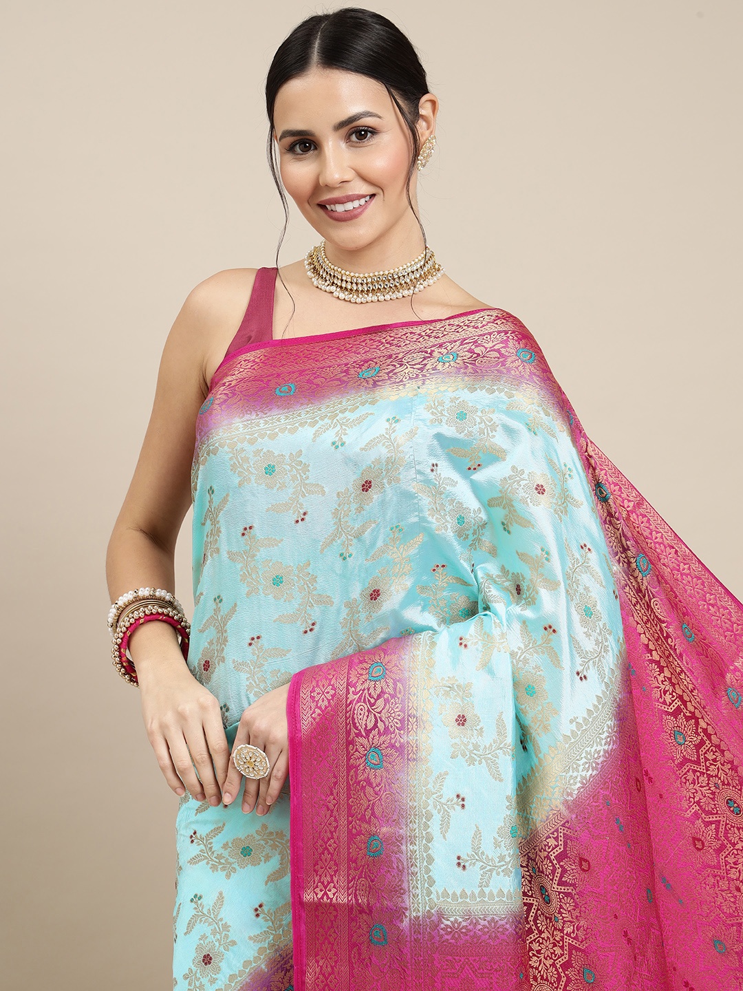 Royal Rajgharana Saree Sea Green & Magenta Ethnic Motifs Zari Woven Design Banarasi Sarees
Royal Rajgharana Saree Sea Green & Magenta Ethnic Motifs Zari Woven Design Banarasi Sarees