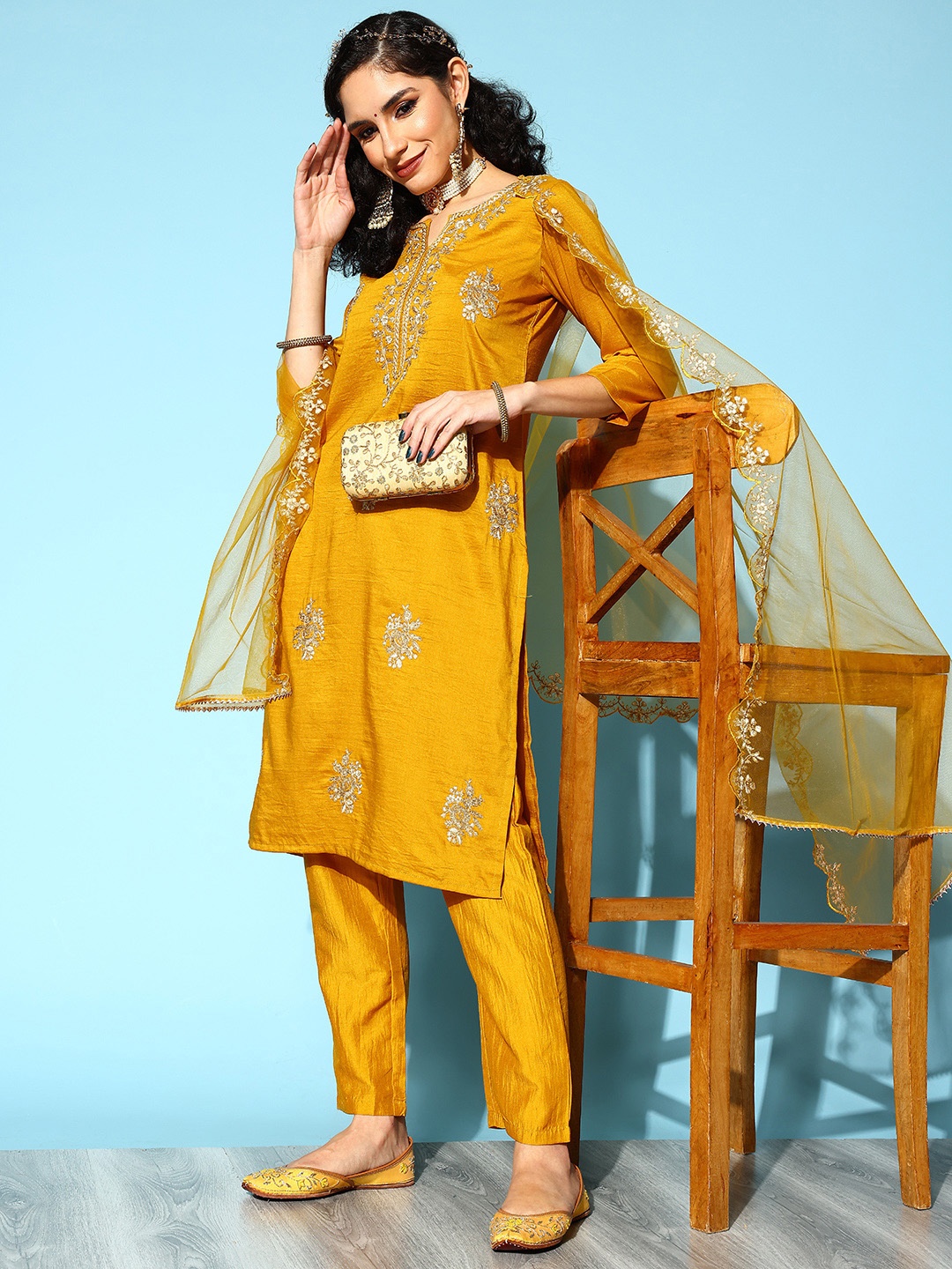 Tikhi Imli Women Mustard Yellow Embroidered Thread Work Kurta with Trousers & With Dupatta
Tikhi Imli Women Mustard Yellow Embroidered Thread Work Kurta with Trousers & With Dupatta