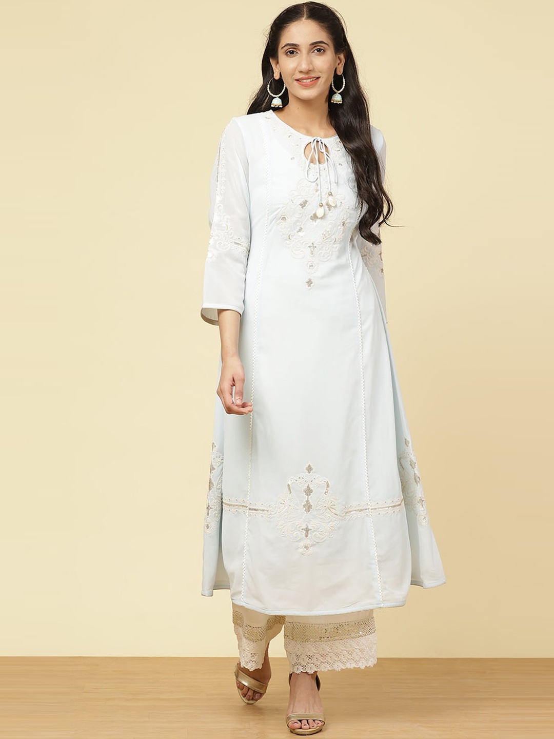 Lakshita Women Blue Geometric Embroidered Keyhole Neck Flared Sleeves Mirror Work Crepe Anarkali Kurta
Lakshita Women Blue Geometric Embroidered Keyhole Neck Flared Sleeves Mirror Work Crepe Anarkali Kurta