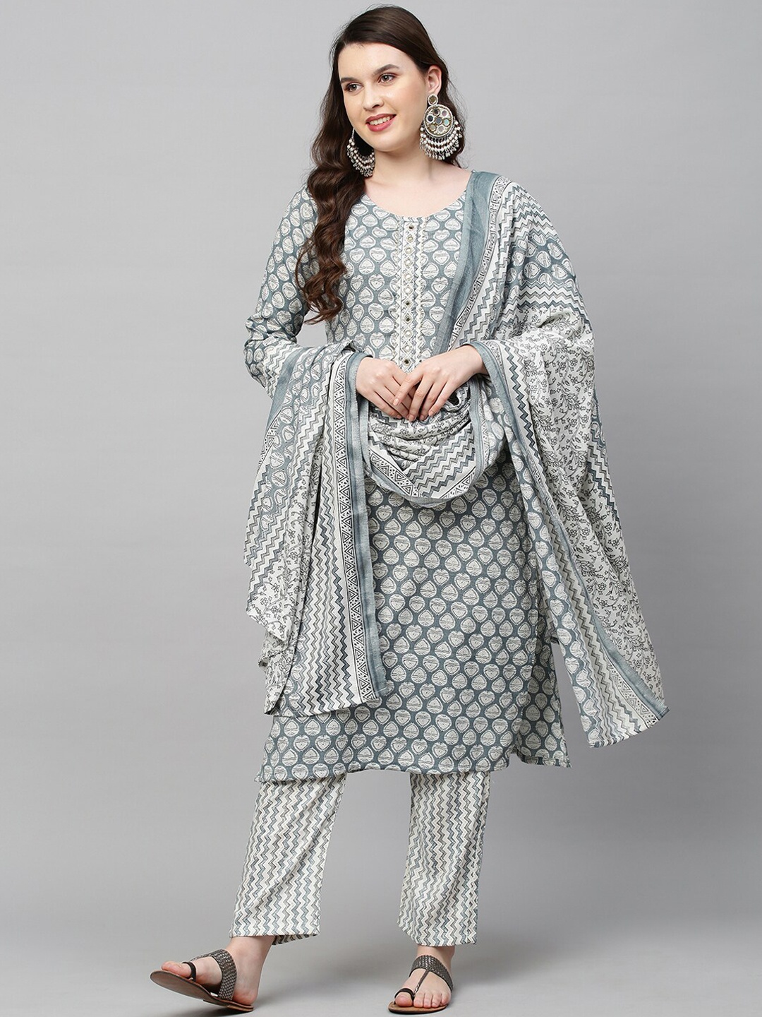 FASHOR Women Blue Ethnic Motifs Printed Layered Beads and Stones Kurta with Trousers & With Dupatta
FASHOR Women Blue Ethnic Motifs Printed Layered Beads and Stones Kurta with Trousers & With Dupatta