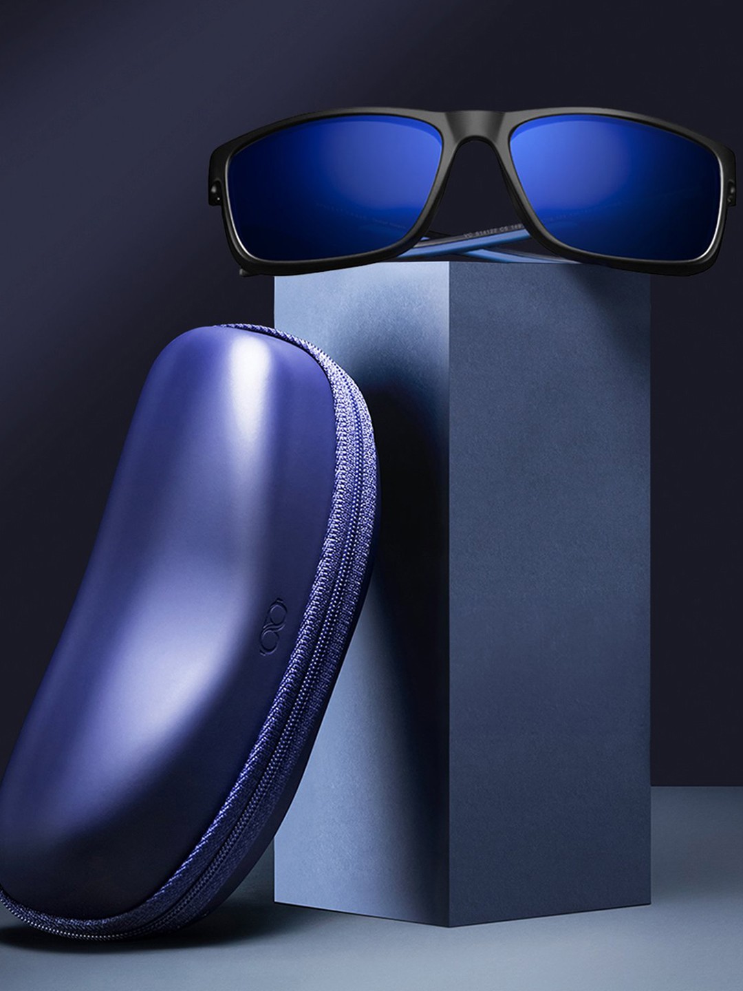 Vincent Chase by Lenskart Unisex Blue Lens & Black Sports Sunglasses with Polarised Lens
Vincent Chase by Lenskart Unisex Blue Lens & Black Sports Sunglasses with Polarised Lens