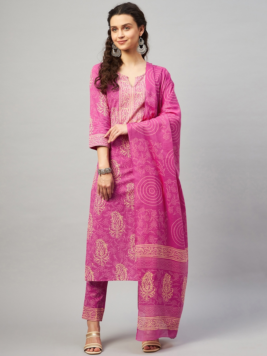Aaheli Women Pink Ethnic Motifs Printed Pure Cotton Kurta with Trousers & With Dupatta
Aaheli Women Pink Ethnic Motifs Printed Pure Cotton Kurta with Trousers & With Dupatta