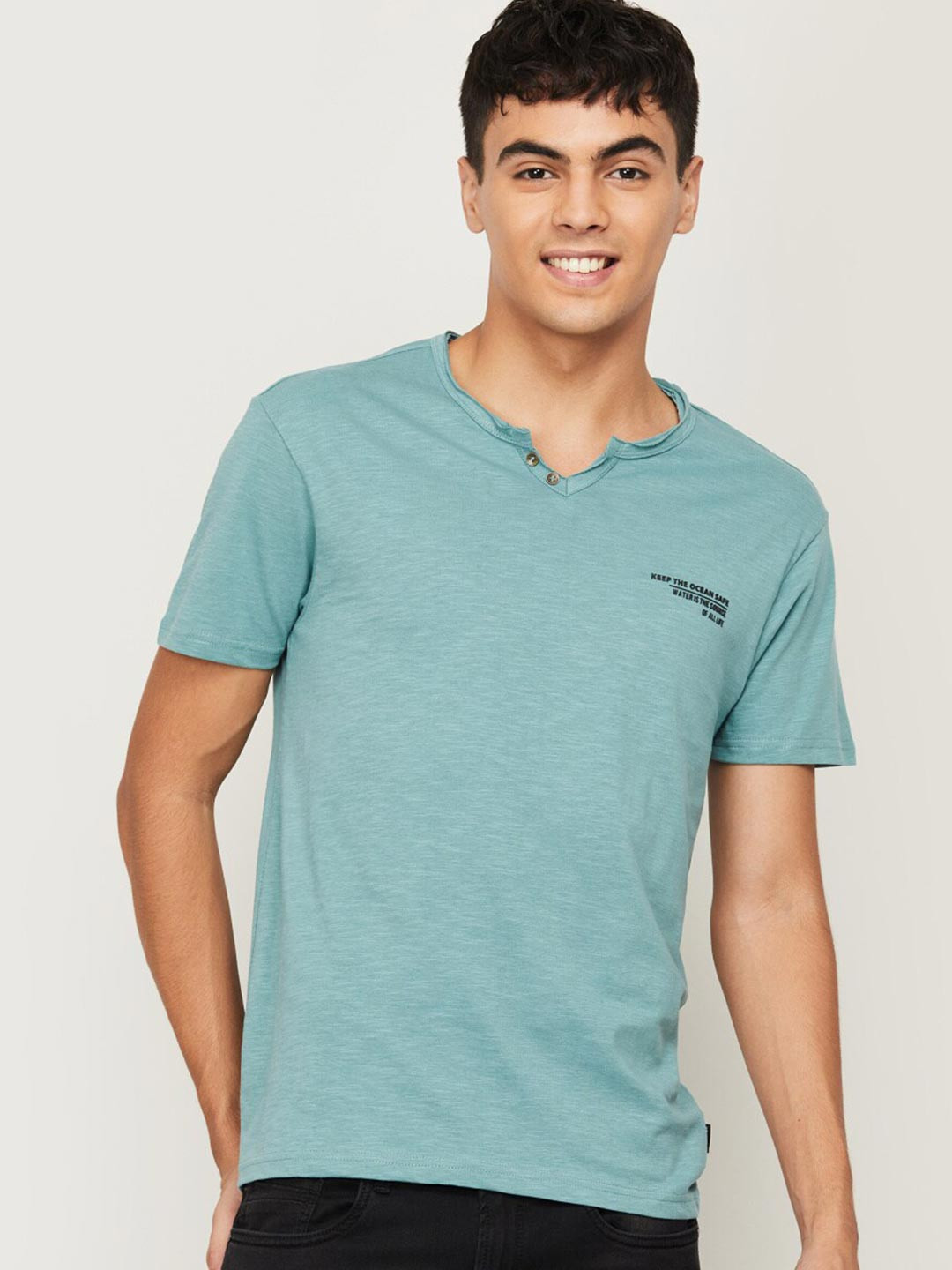 Fame Forever by Lifestyle Men Green Henley Neck Drop-Shoulder Sleeves Applique T-shirt
Fame Forever by Lifestyle Men Green Henley Neck Drop-Shoulder Sleeves Applique T-shirt