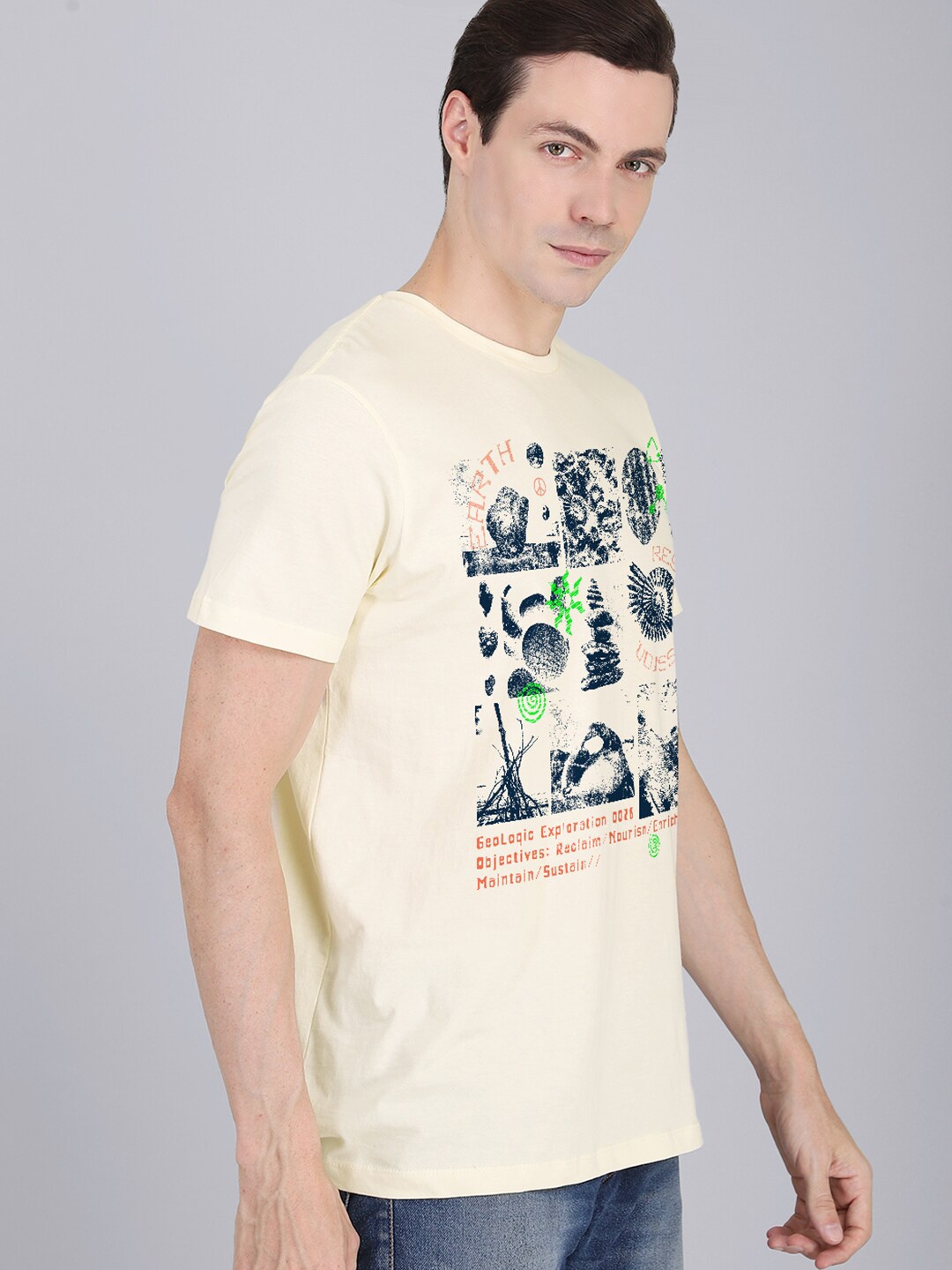 Free Authority Men Off White Printed Pure Cotton Tshirts