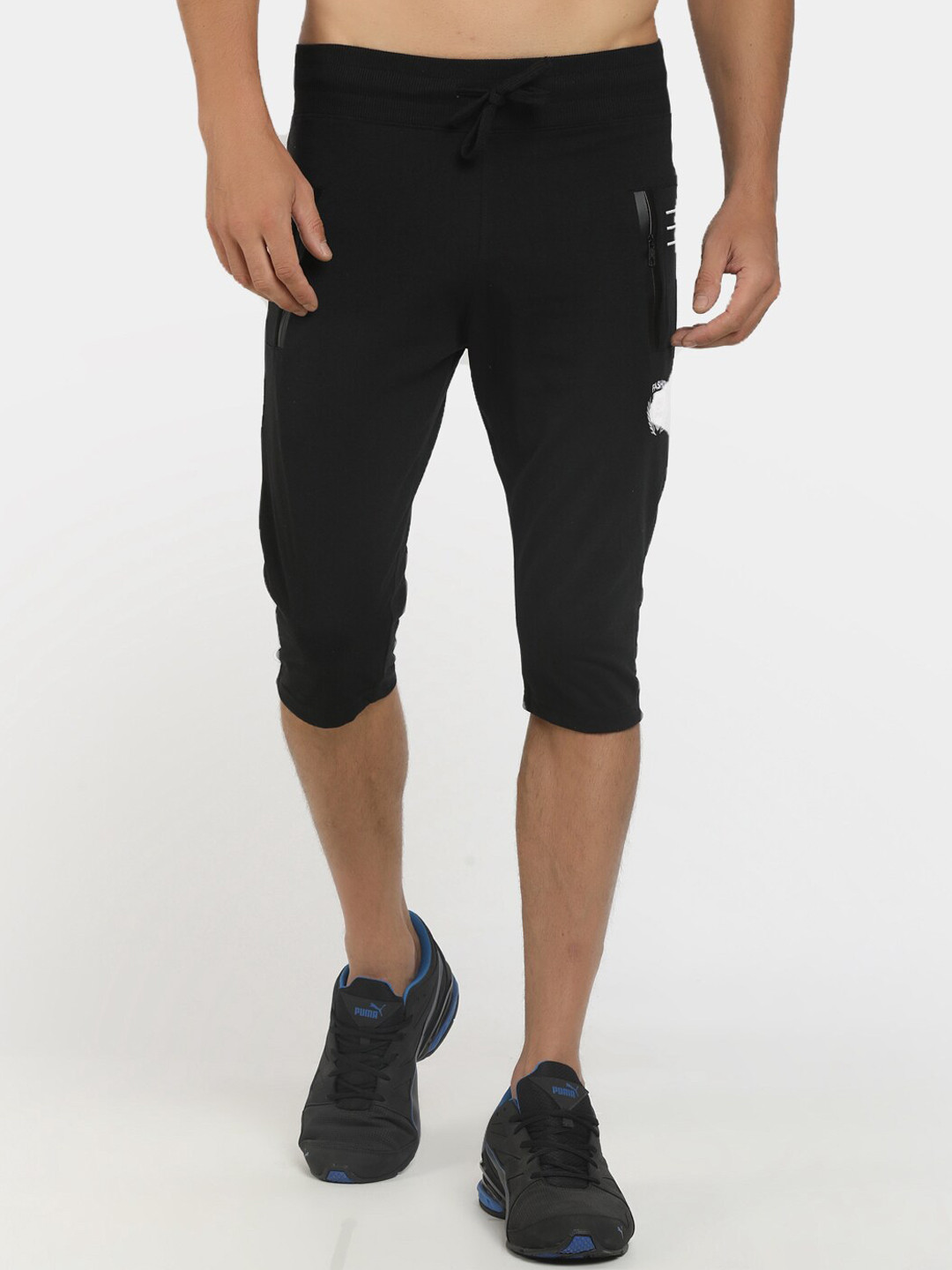 V-Mart Men Black Shorts
V-Mart Men Black Shorts
