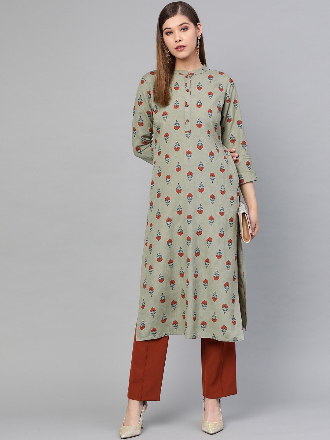 Yufta Women Grey & silver chalice Ethnic Motifs Printed Flared Sleeves Floral Kurta
Yufta Women Grey & silver chalice Ethnic Motifs Printed Flared Sleeves Floral Kurta