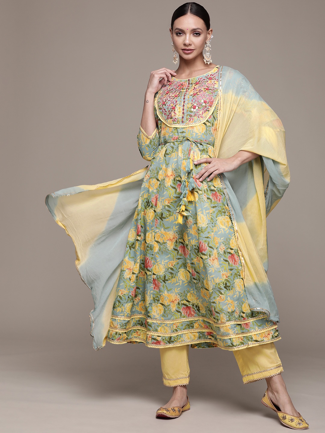 Ishin Women Green Floral Yoke Design Mirror Work Pure Cotton Kurta with Trousers & Dupatta
Ishin Women Green Floral Yoke Design Mirror Work Pure Cotton Kurta with Trousers & Dupatta