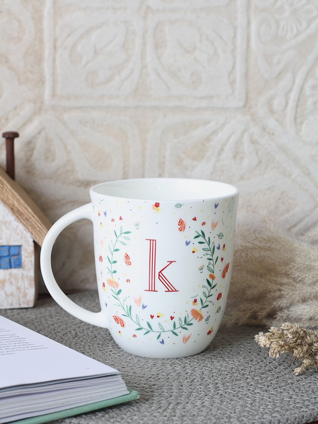 The Wishing Chair White & Red Hand Painted Printed Bone China Matte Mugs Set of Cups and Mugs
The Wishing Chair White & Red Hand Painted Printed Bone China Matte Mugs Set of Cups and Mugs