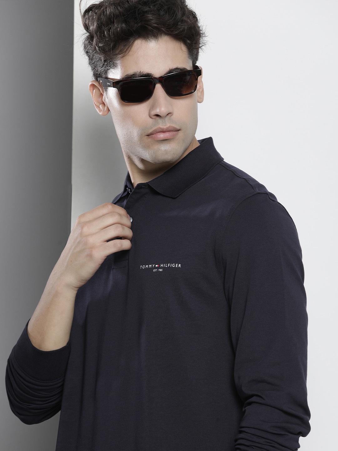 Tommy Hilfiger Men Navy Blue Brand Logo Dyed Polo Collar Pure Cotton Casual T-shirt
Tommy Hilfiger Men Navy Blue Brand Logo Dyed Polo Collar Pure Cotton Casual T-shirt