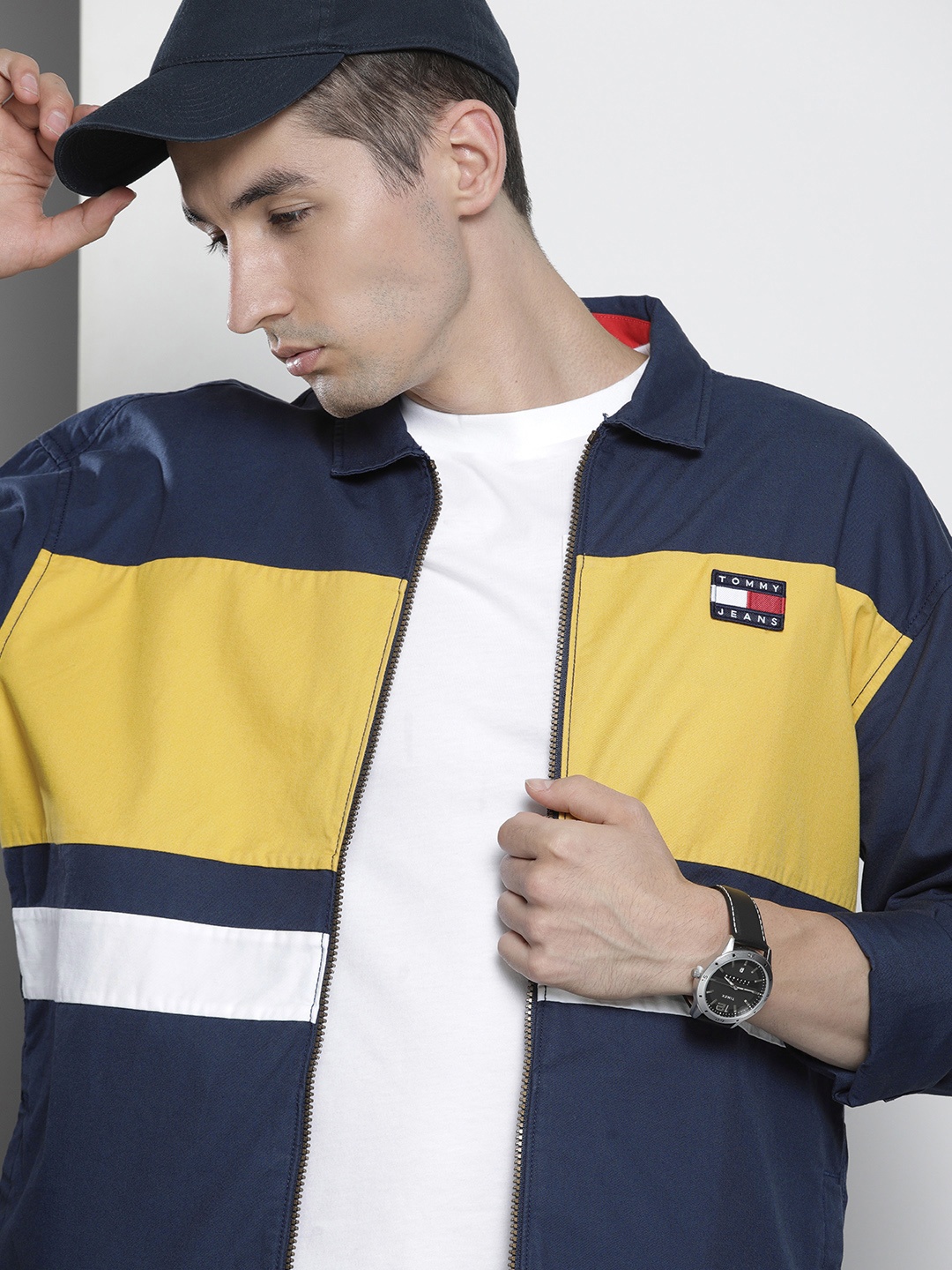 Tommy Hilfiger Men Navy Blue Colourblocked Organic Cotton Boxy Overshirt Fit Casual Shirt
Tommy Hilfiger Men Navy Blue Colourblocked Organic Cotton Boxy Overshirt Fit Casual Shirt