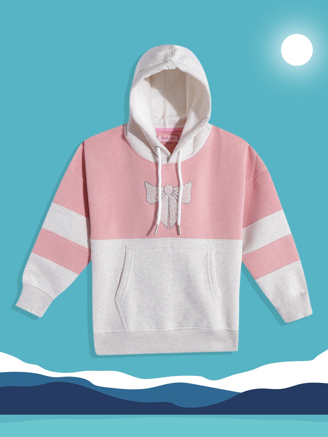 White Snow Girls Grey Melange & Pink Colourblocked Hooded Sweatshirt with Embellished Bow
White Snow Girls Grey Melange & Pink Colourblocked Hooded Sweatshirt with Embellished Bow