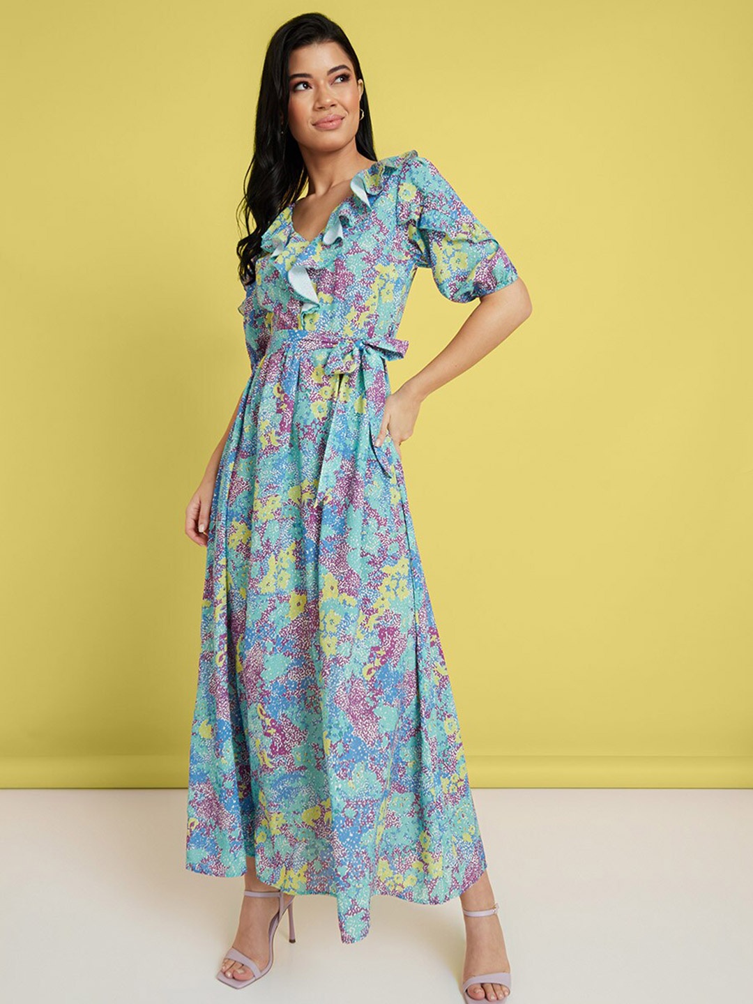 Styli Printed Cuffed Sleeves Ruffle Neck Detail A-Line Maxi Dress with Tie Belt, Multi
Styli Printed Cuffed Sleeves Ruffle Neck Detail A-Line Maxi Dress with Tie Belt, Multi