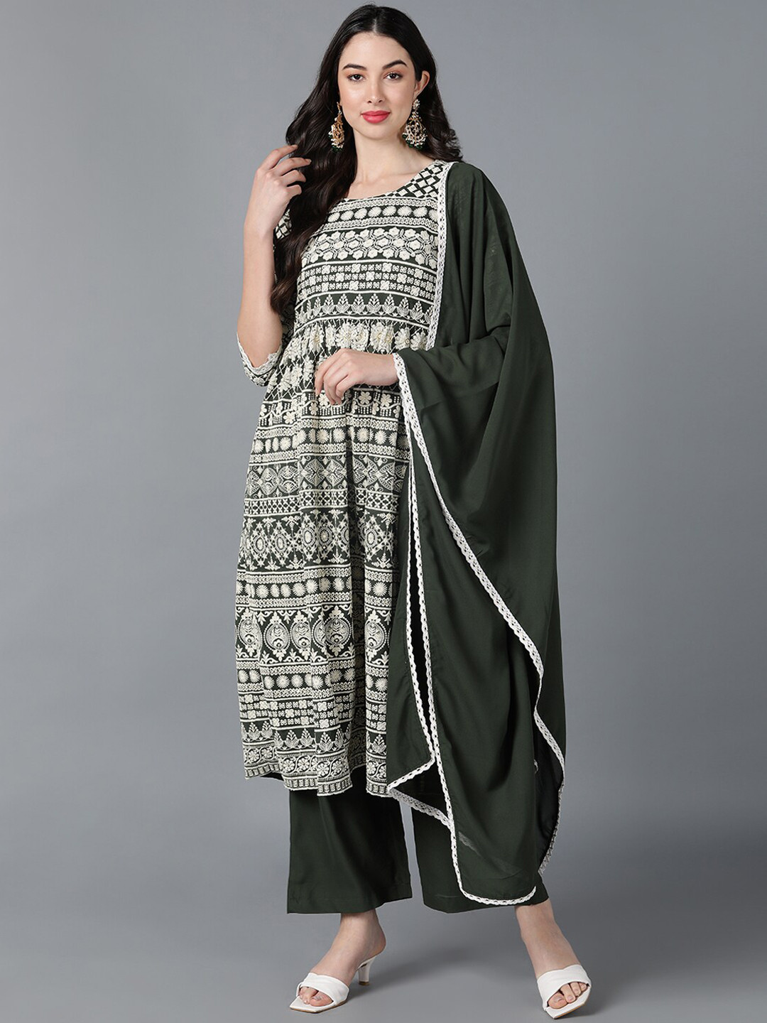 AHIKA Women Green Ethnic Motifs Embroidered Pleated Kurti with Trousers & With Dupatta
AHIKA Women Green Ethnic Motifs Embroidered Pleated Kurti with Trousers & With Dupatta