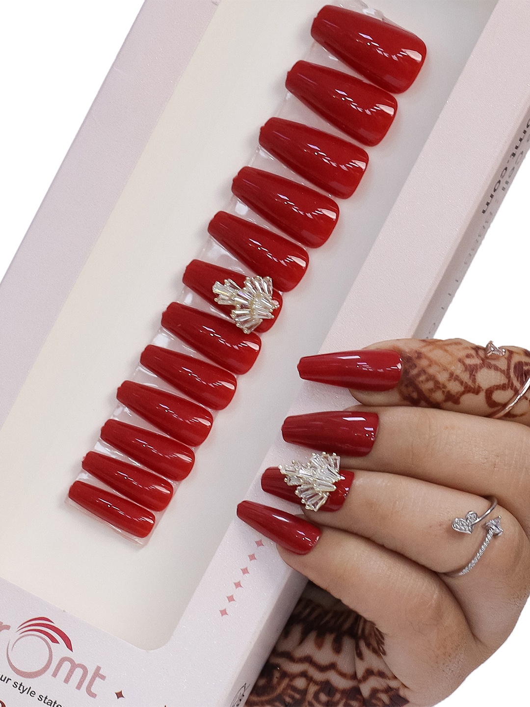 BEROMT 12 Pcs Long-Lasting Reusable Lightweight Salon Finish Press on Nail Tips - 17, Red
BEROMT 12 Pcs Long-Lasting Reusable Lightweight Salon Finish Press on Nail Tips - 17, Red