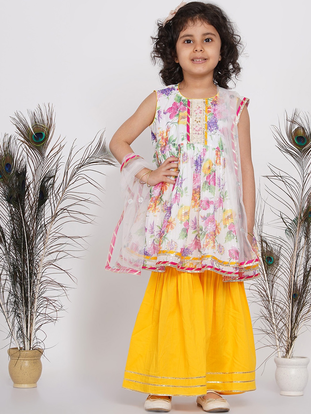 Little Bansi Girls Multicoloured Ethnic Motifs Printed Pure Cotton Kurta with Skirt & With Dupatta, Multi
Little Bansi Girls Multicoloured Ethnic Motifs Printed Pure Cotton Kurta with Skirt & With Dupatta, Multi
