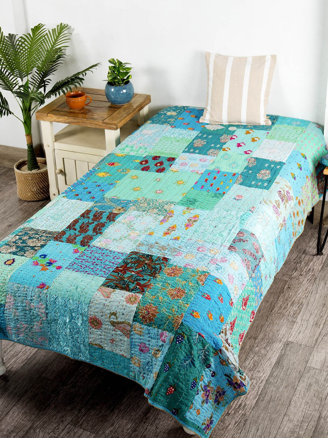 HANDICRAFT PALACE Turquoise Kantha Embroidered Patchwork Cotton Single Bed Cover, Turquoise blue
HANDICRAFT PALACE Turquoise Kantha Embroidered Patchwork Cotton Single Bed Cover, Turquoise blue