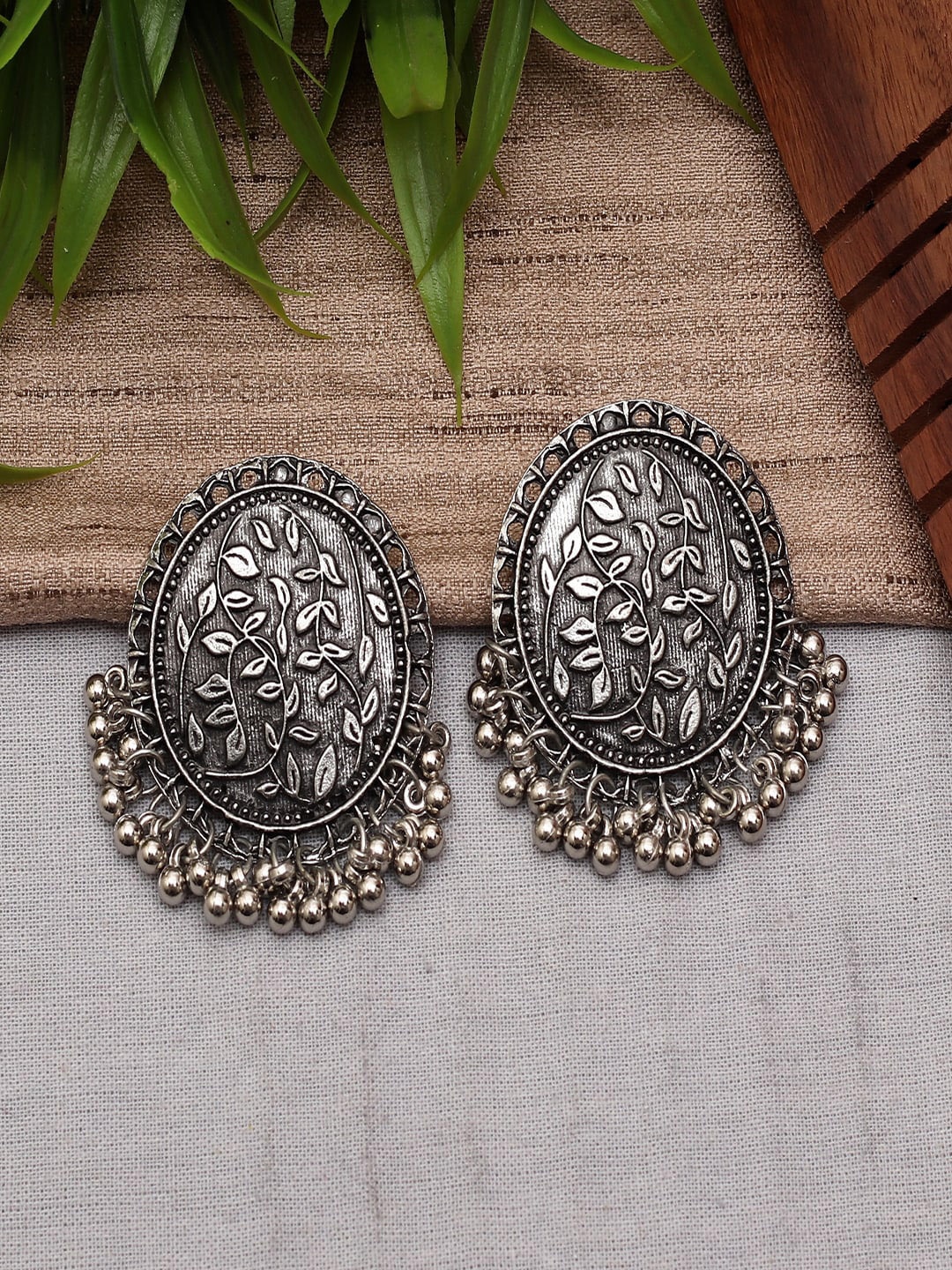 Ethonica Silver-Toned Classic Studs Earrings