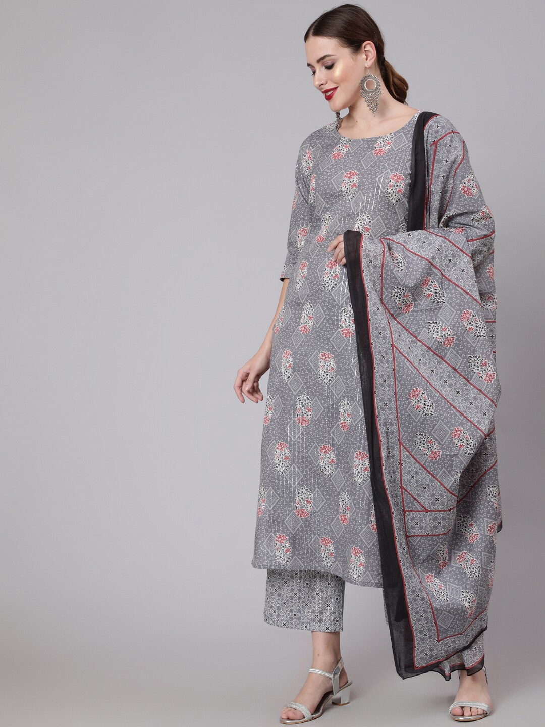 Nayo Women Grey Ethnic Motifs Striped Pleated Pure Cotton Kurti with Trousers & With Dupatta
Nayo Women Grey Ethnic Motifs Striped Pleated Pure Cotton Kurti with Trousers & With Dupatta