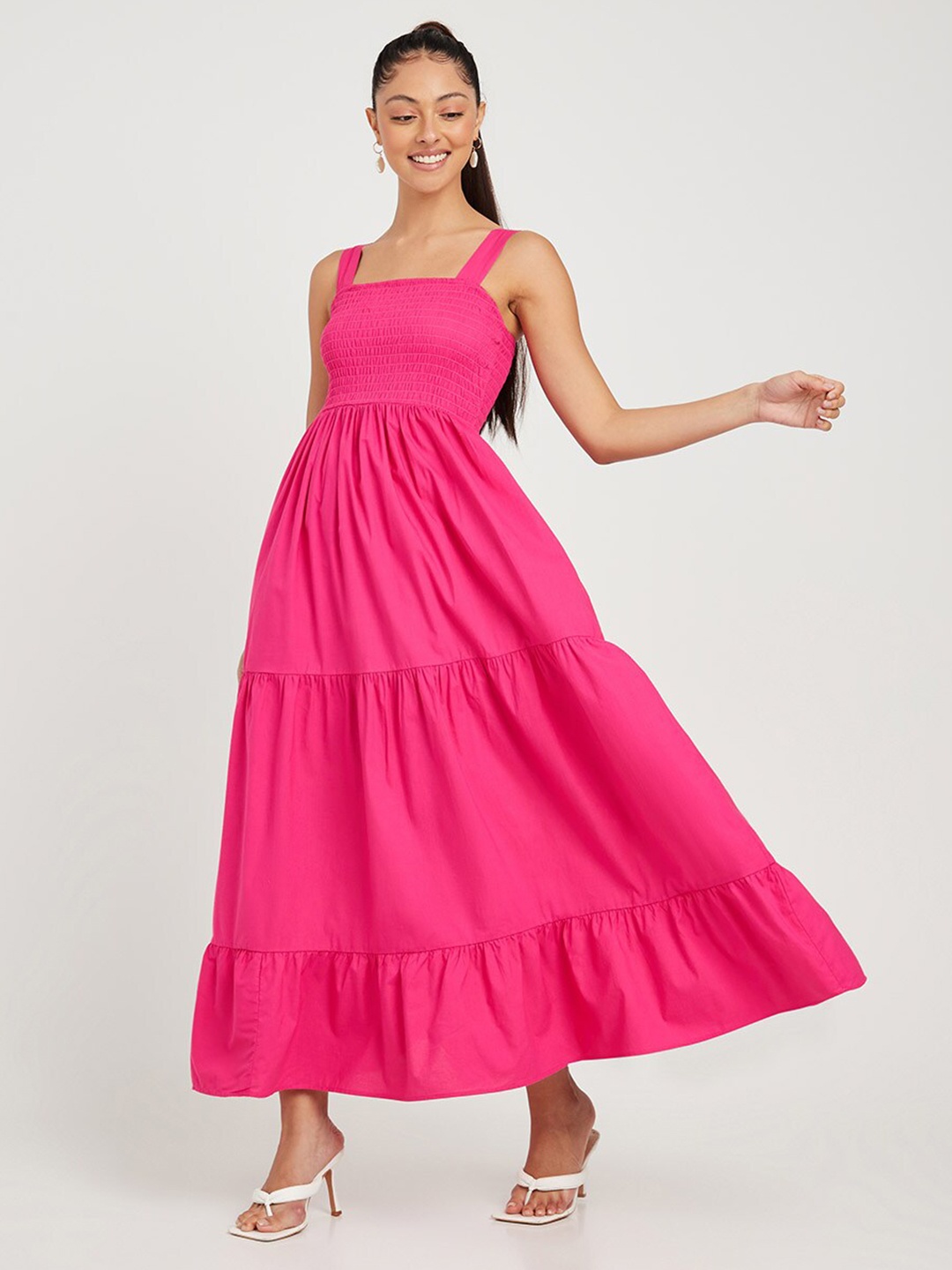 Styli Women Pink Sleeveless Strappy Square Neck Tiered Maxi Dress with Smocked Detail
Styli Women Pink Sleeveless Strappy Square Neck Tiered Maxi Dress with Smocked Detail
