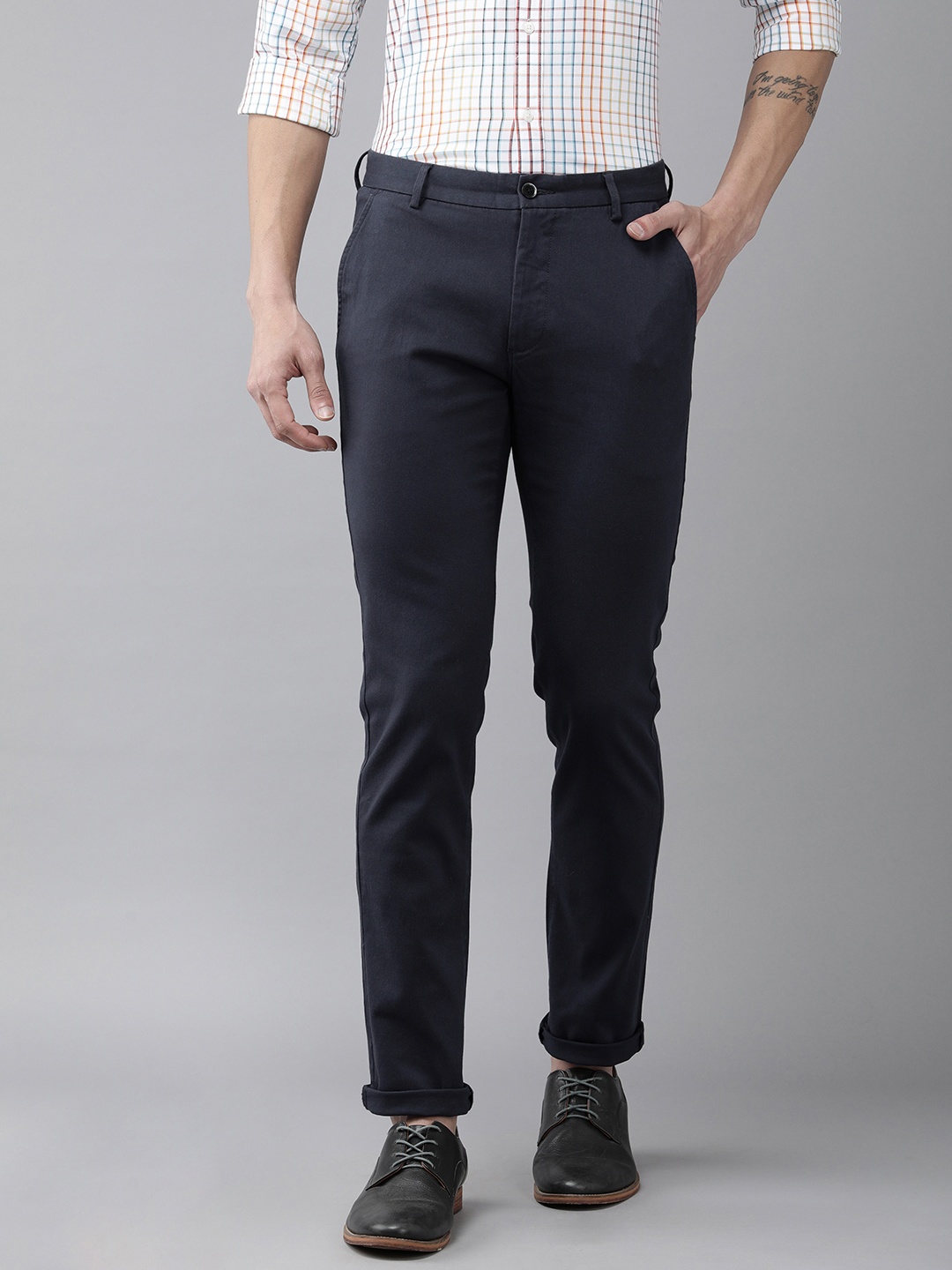 Arrow Sport Men Navy Blue Original Super Slim Fit Mid-Rise Plain Woven Flat-Front Trousers
Arrow Sport Men Navy Blue Original Super Slim Fit Mid-Rise Plain Woven Flat-Front Trousers