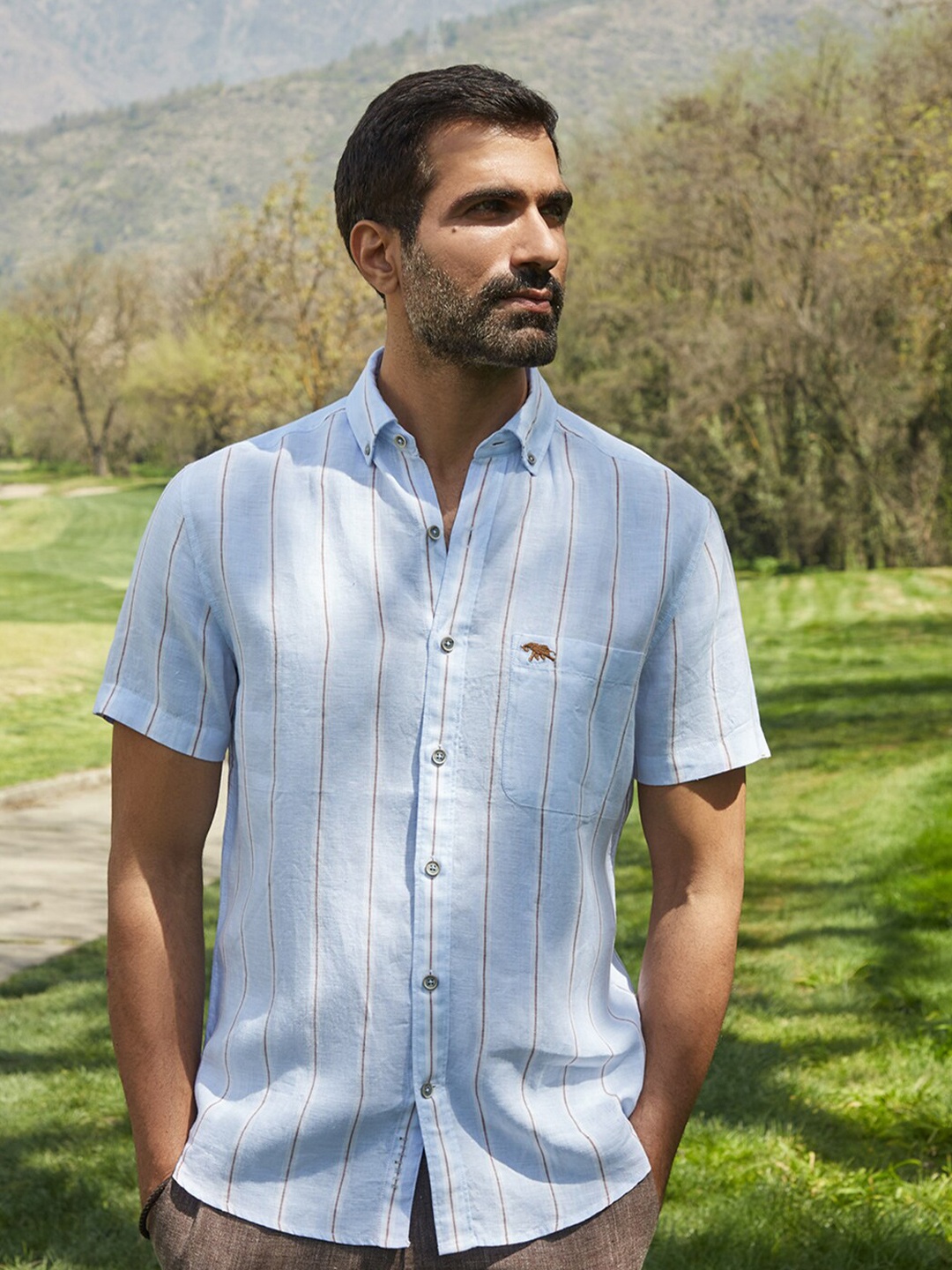 Andamen Men Blue Classic Checked Casual Shirt