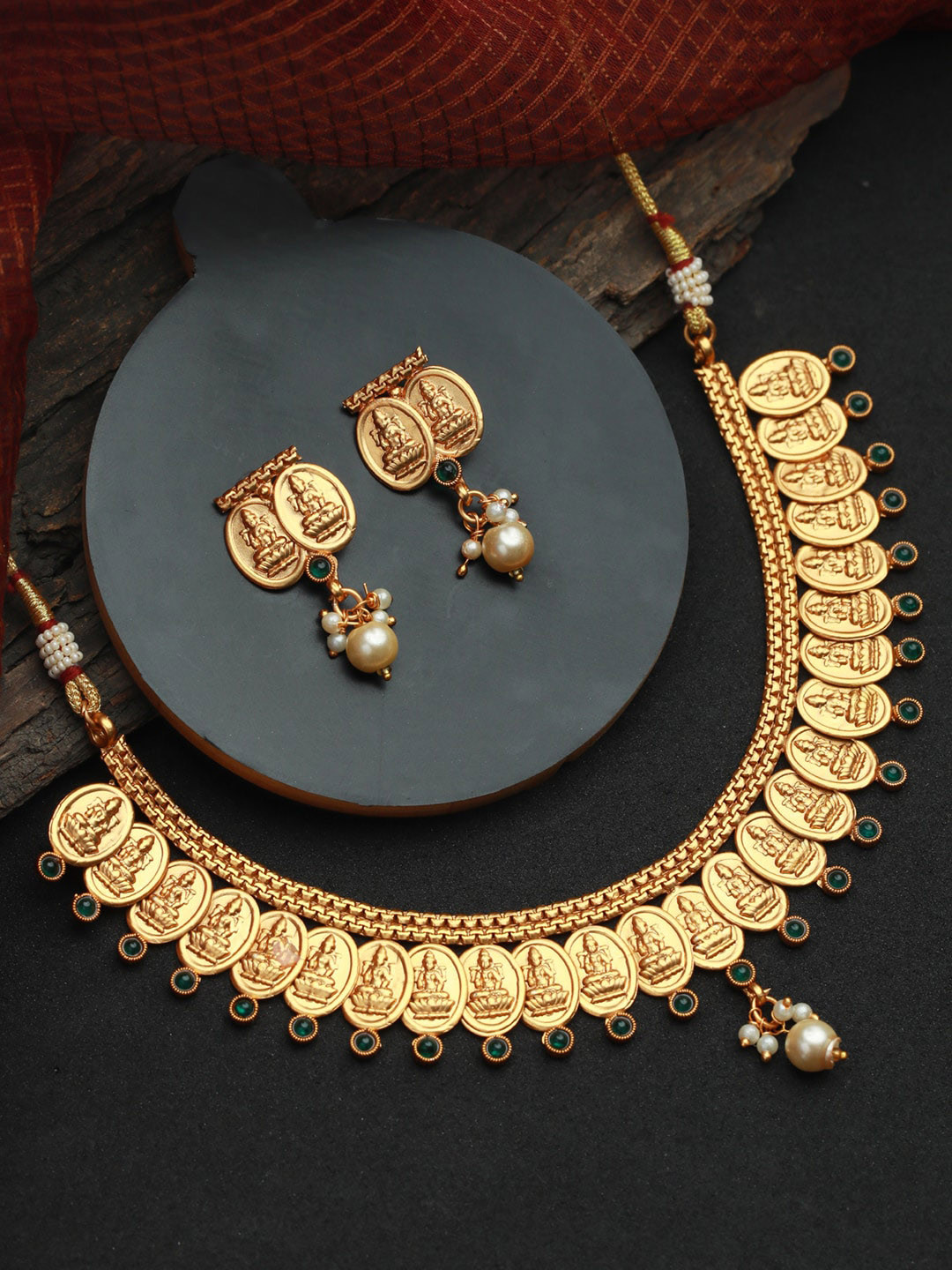 Priyaasi Gold-Plated Goddess Laxmi Pearl Studded Pearl Drop Jewellery Set
Priyaasi Gold-Plated Goddess Laxmi Pearl Studded Pearl Drop Jewellery Set
